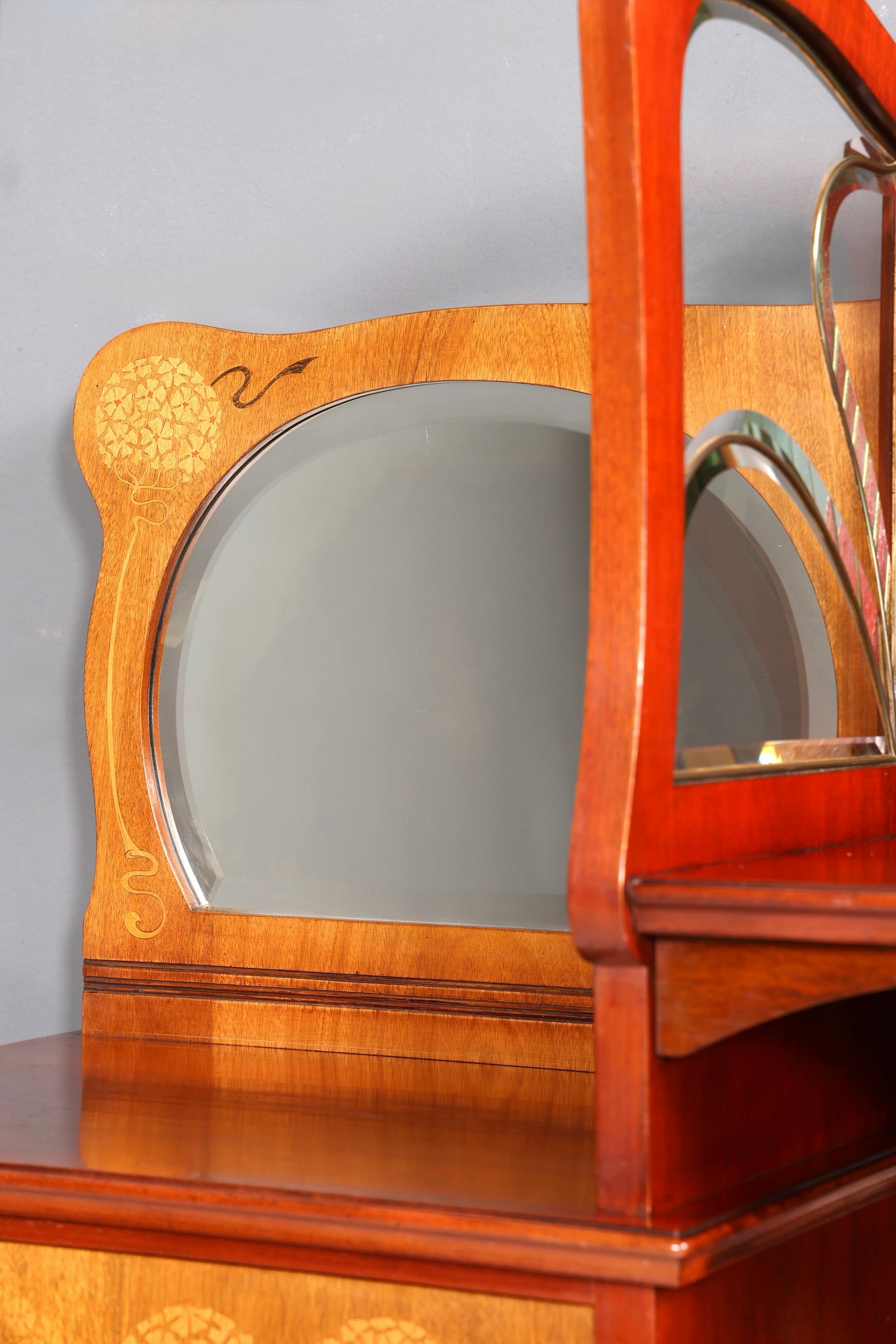 Filigraner Jugendstil Schrank um 1910 echt Holz Vertiko Vitrine Antik Regal Glasvitrine