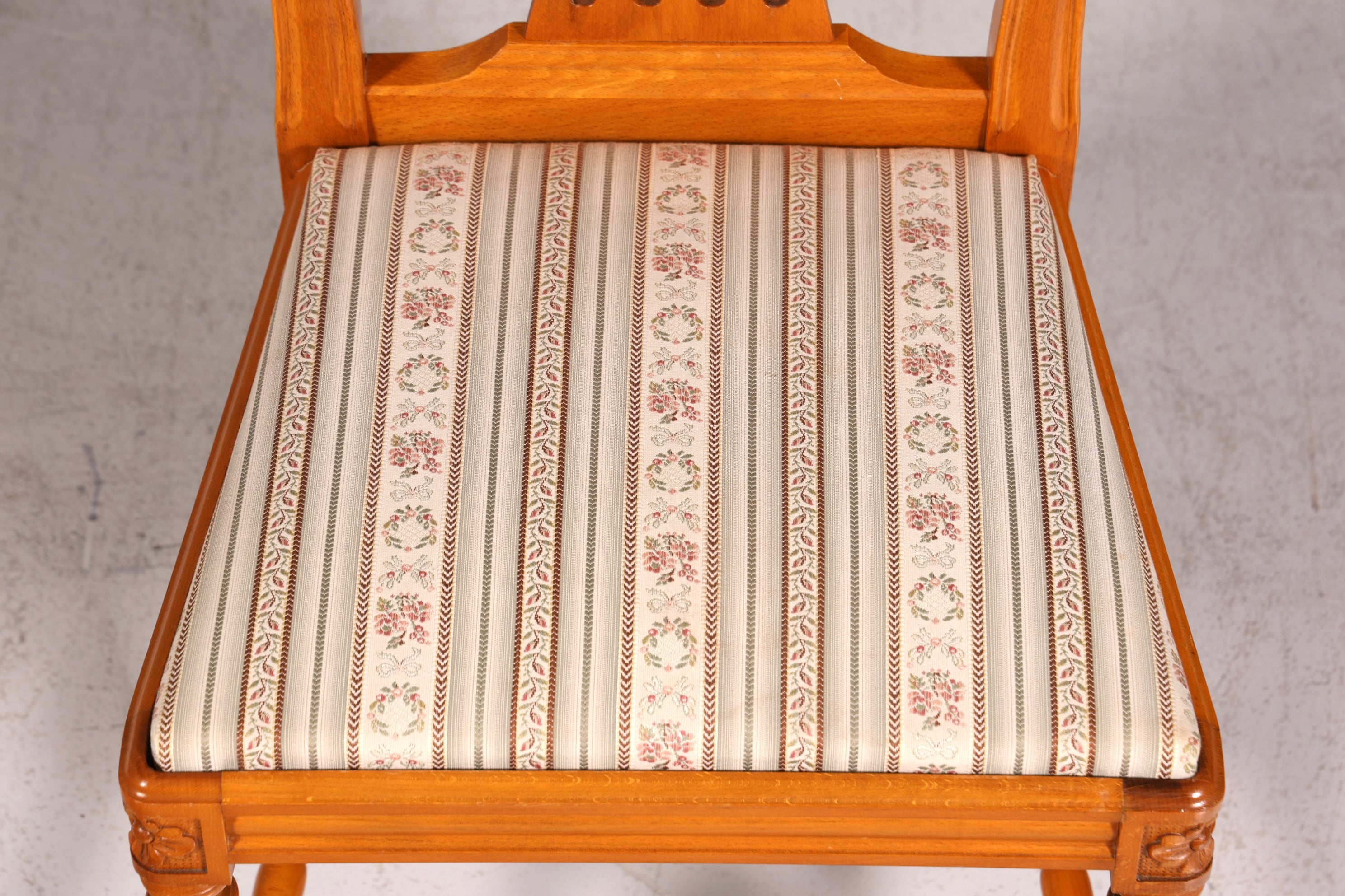 4x Traumhafte Stühle im Gustavianischem Stil Englisch Küchenstühle Antik Stil Esszimmer Stuhl Set