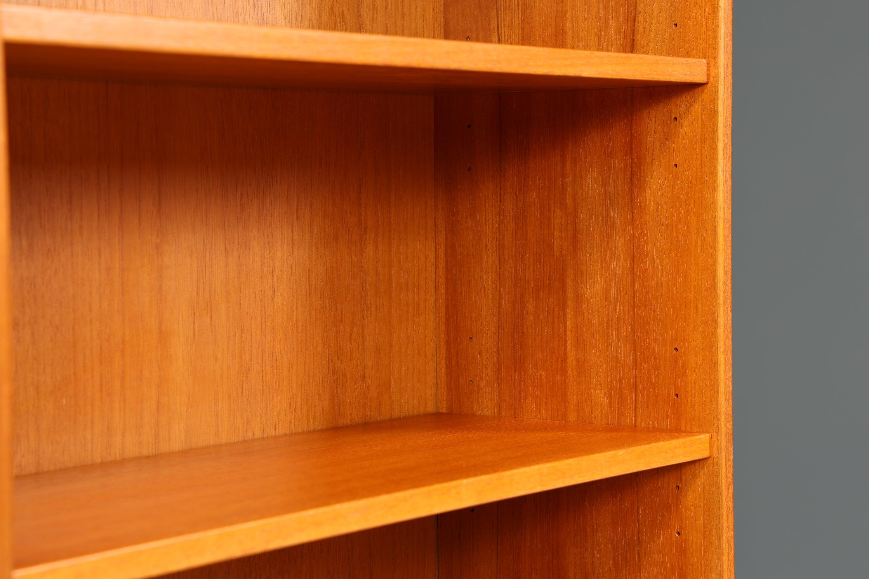 Seltenes XXL Mid Century Regal "Made in Denmark" Teak Holz Schrank Danish Design Retro Kommode Vintage Bücherregal 60er Jahre