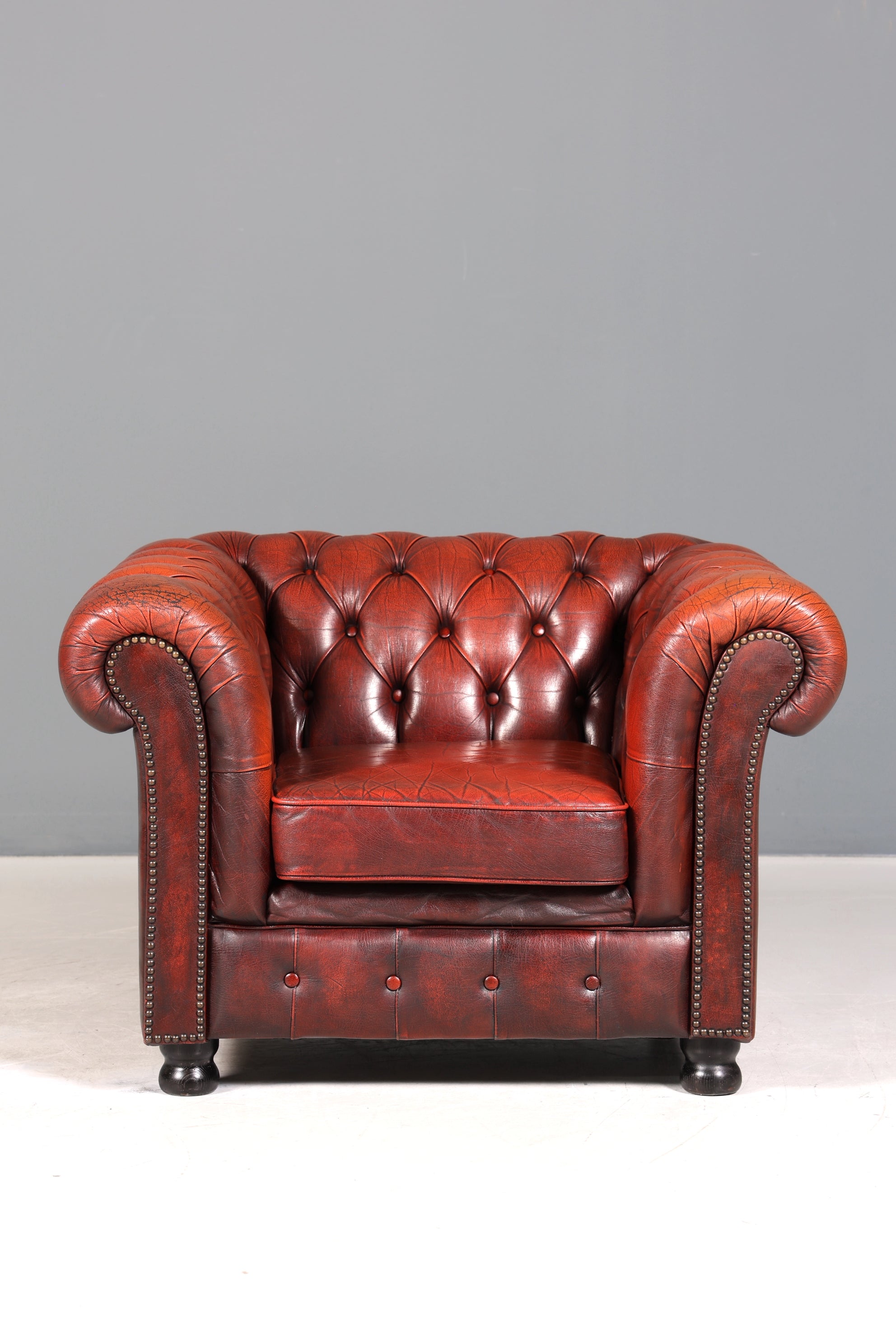 Stilvoller Original Chesterfield Sessel Englisch Oxblood Leder Armlehnsessel Herrensessel 2 von 2