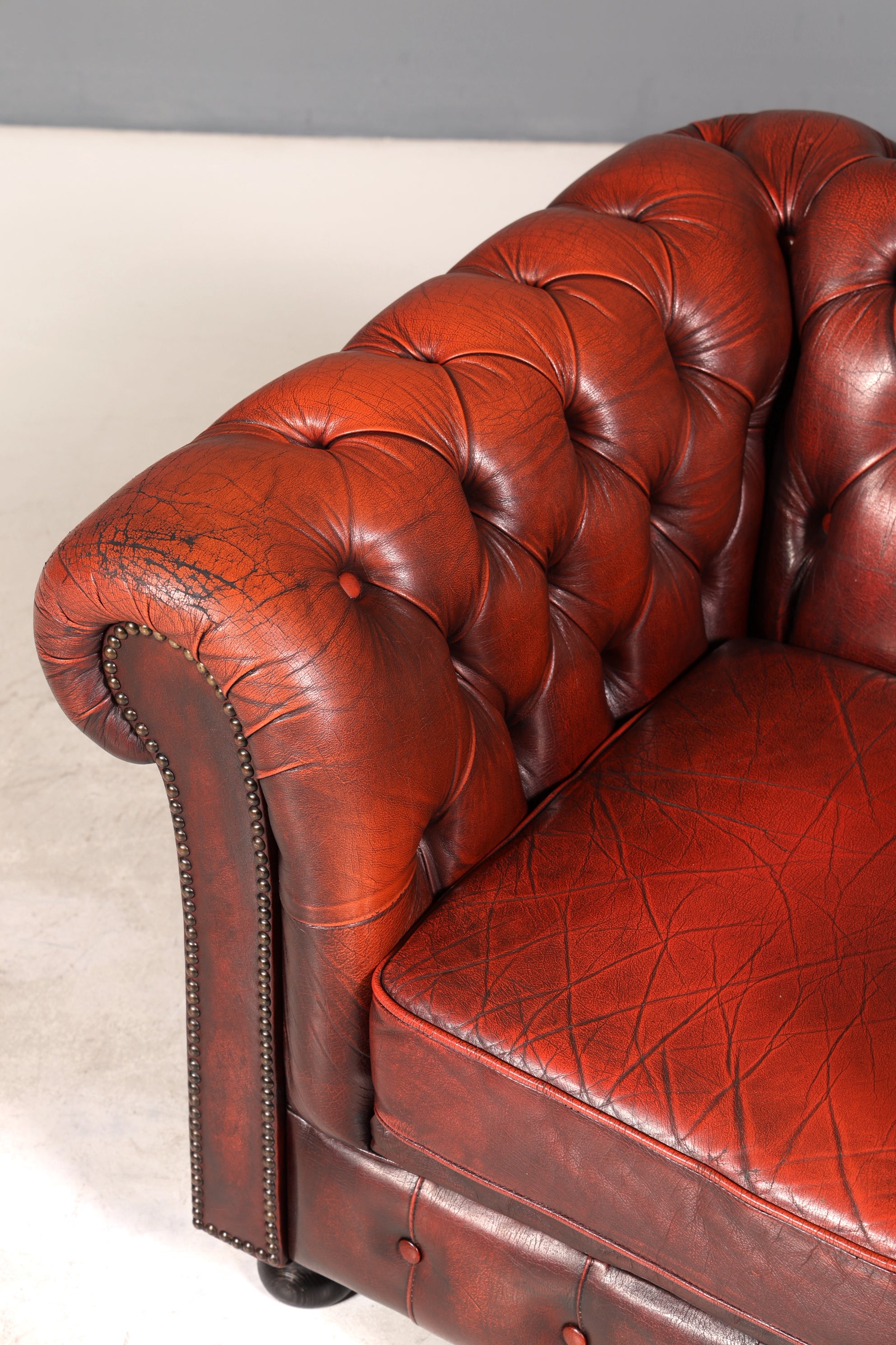 Stilvoller Original Chesterfield Sessel Englisch Oxblood Leder Armlehnsessel Herrensessel 2 von 2