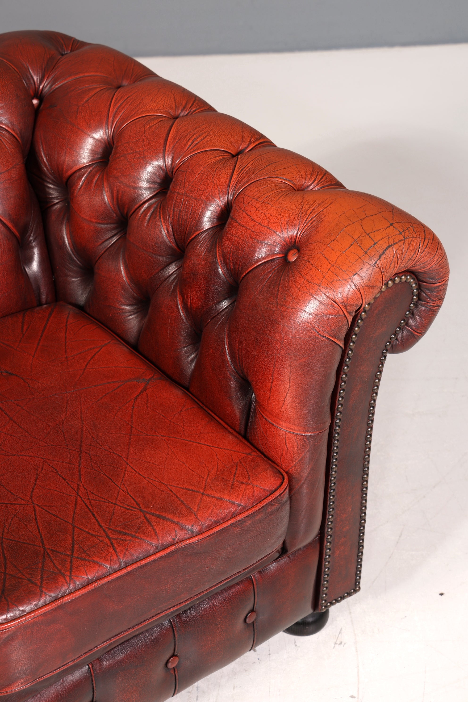Stilvoller Original Chesterfield Sessel Englisch Oxblood Leder Armlehnsessel Herrensessel 2 von 2