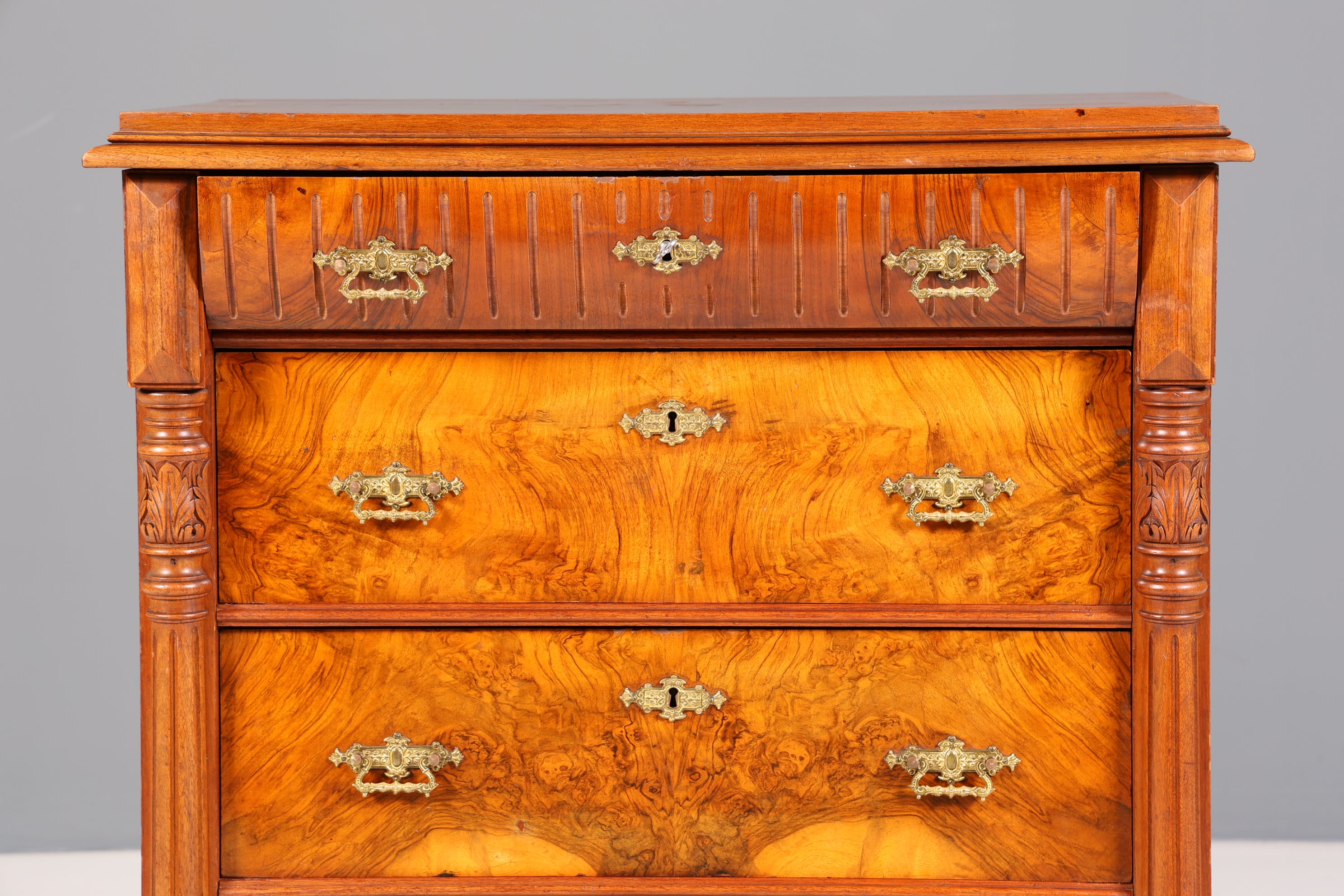 Stilvolle Gründerzeit Kommode Jugendstil Schubladenkommode Antik Wäschekommode Vertiko