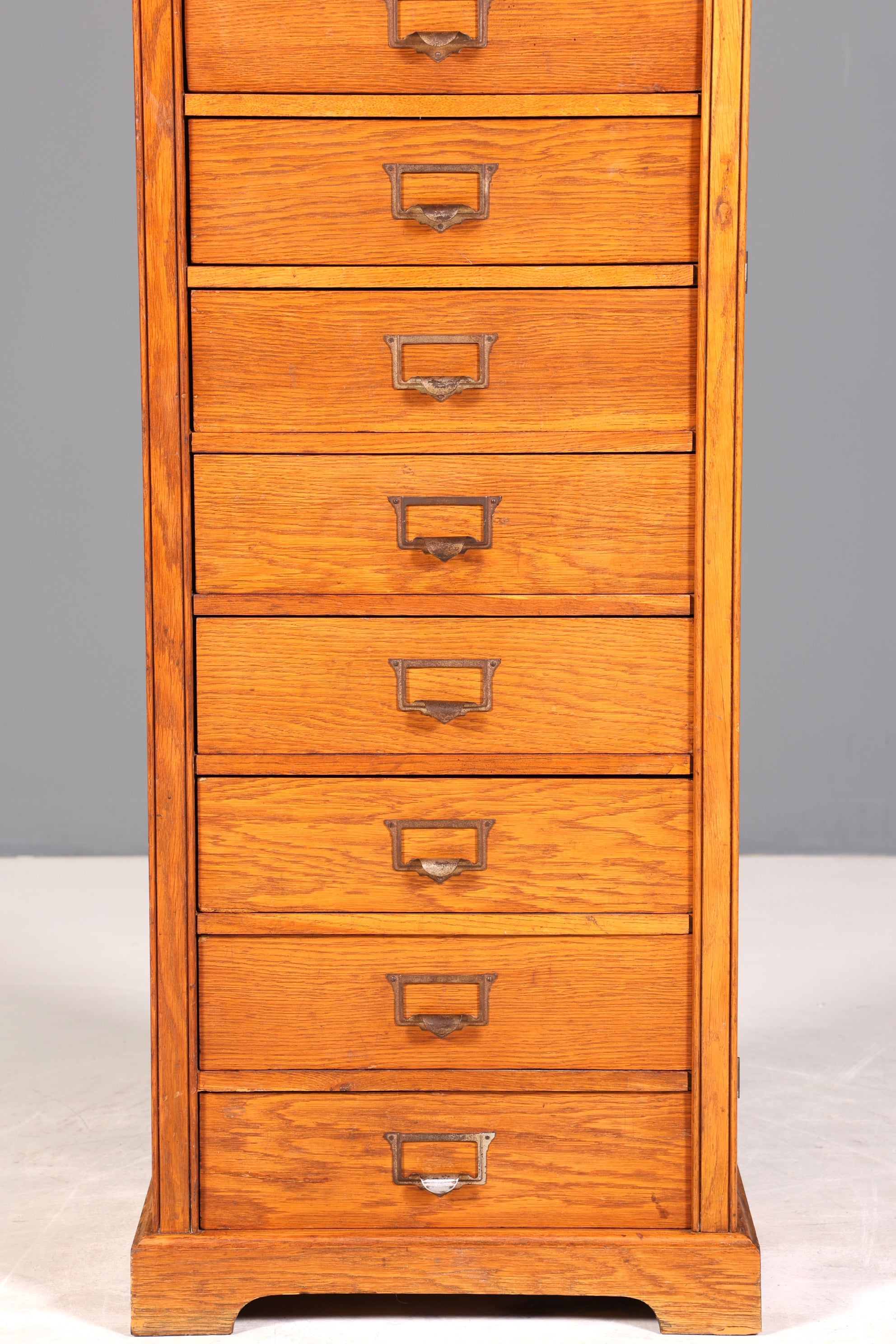 Wunderschöne Mid Century Kommode Bauhaus Vertiko Apothekerschrank Art Deco Büro Aktenschrank