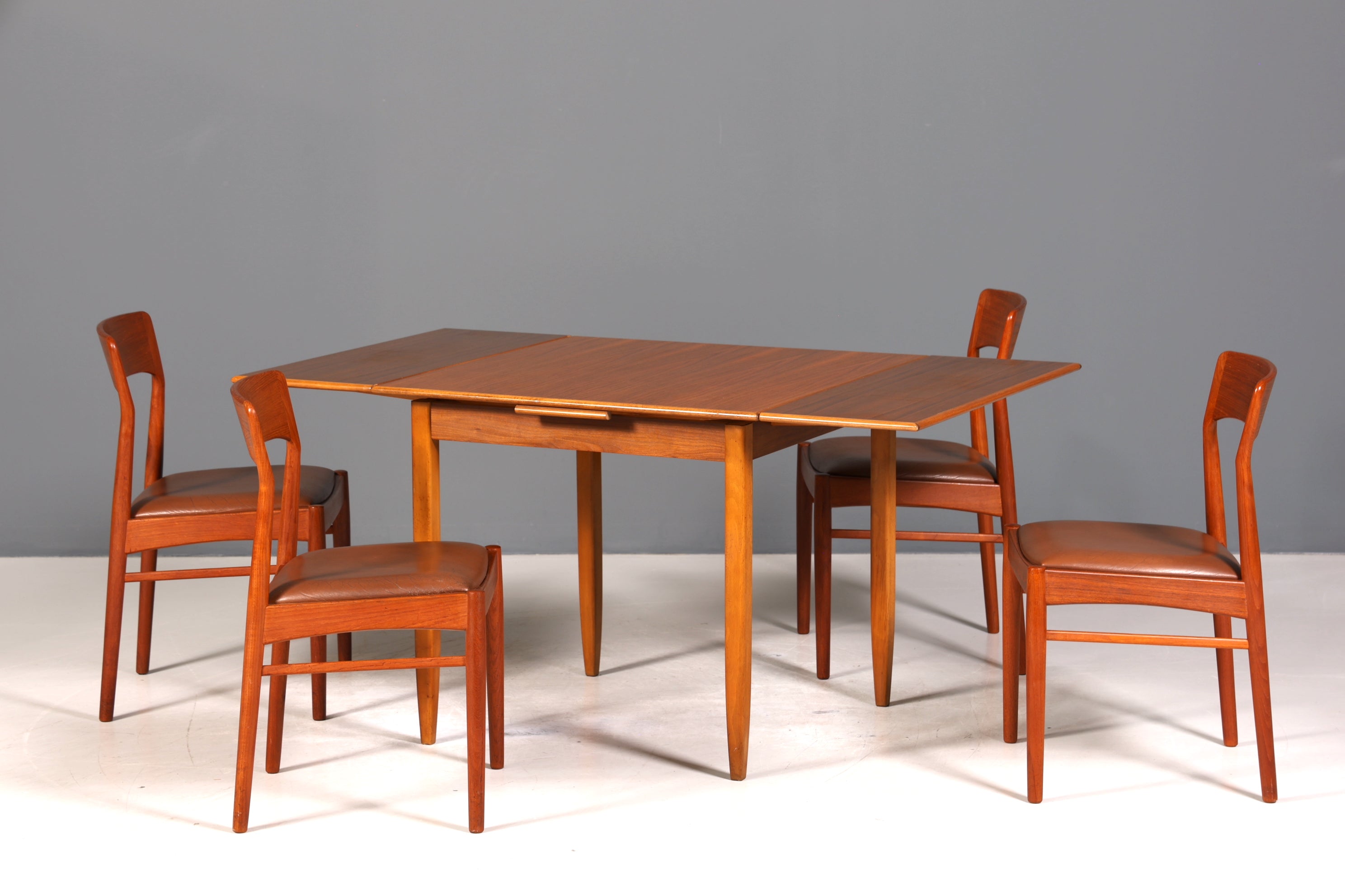 Traumhafter Mid Century Esstisch ausziehbarer Danish Design Teak Holz Küchentisch Esszimmer Tisch