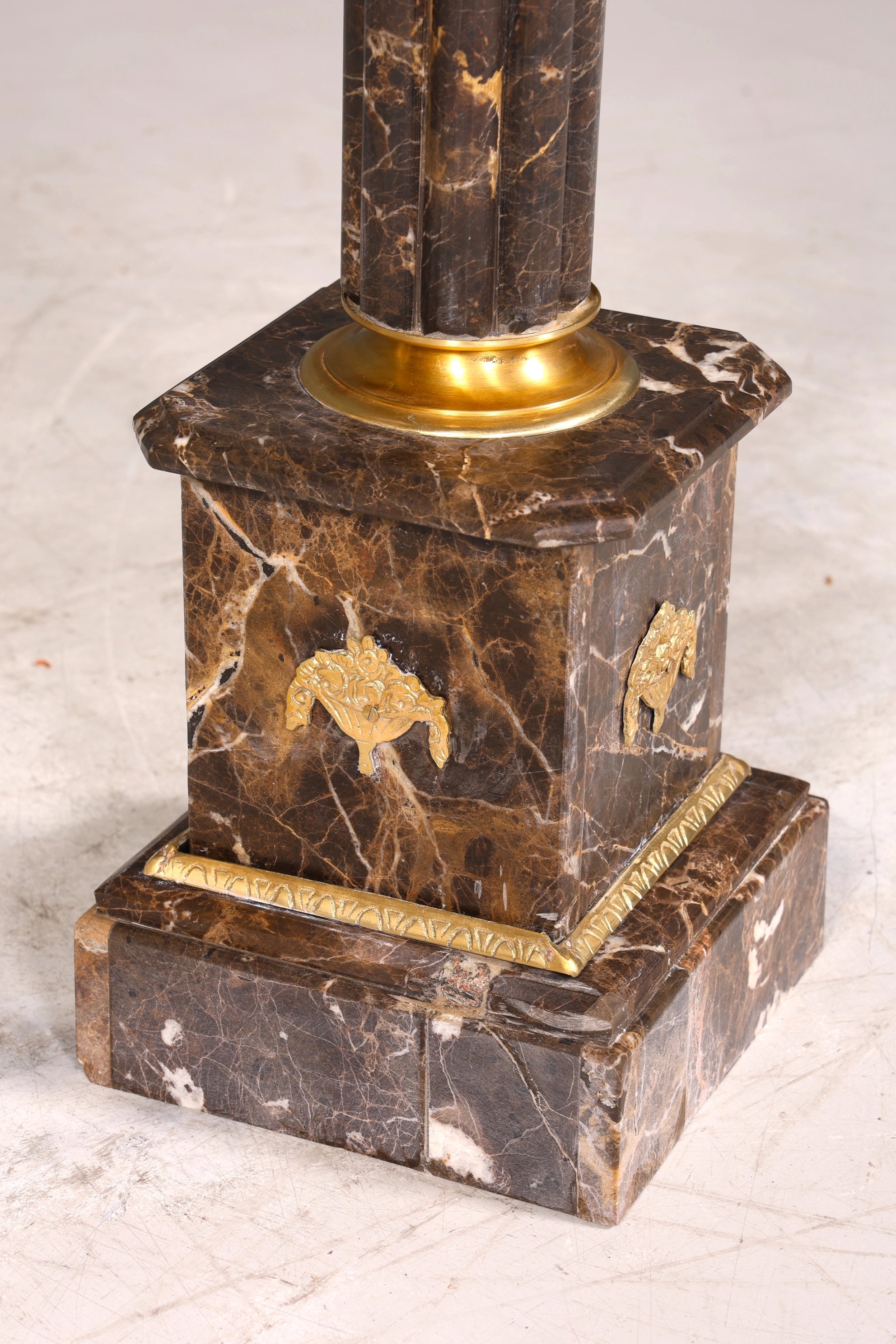 Noble Baroque style column Louis XV marble flower column natural stone base shelf 2 of 2