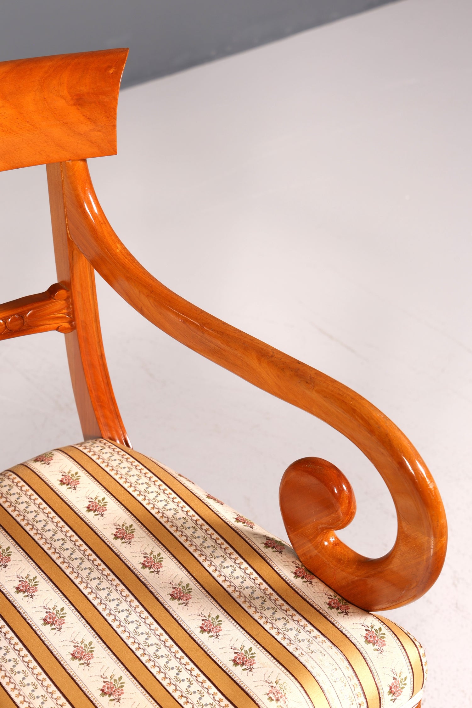 Wunderschöner Englischer Stuhl UK Küchenstuhl Antik Biedermeier Stil Eibe Sekretär Stuhl Polsterstuhl