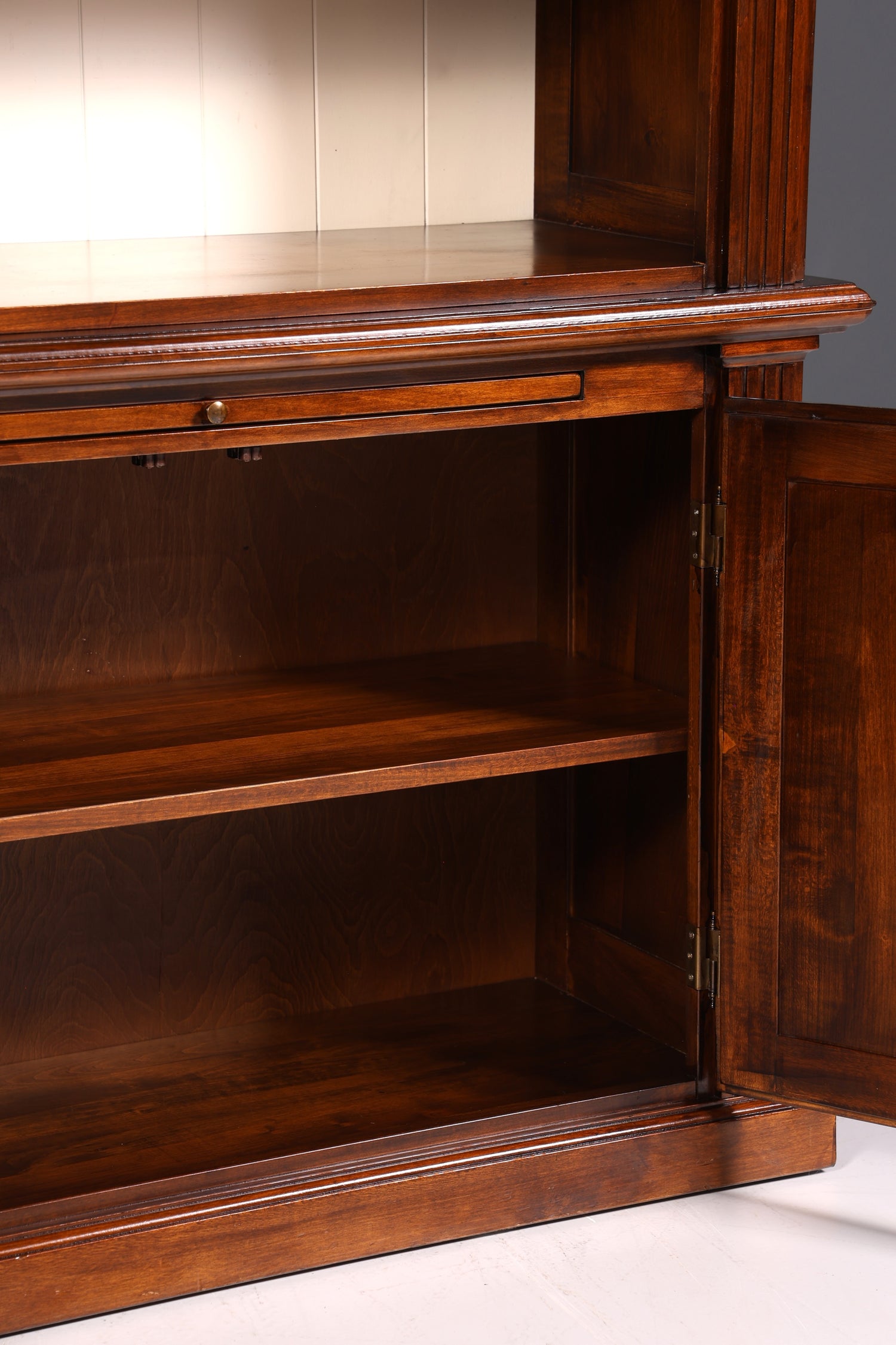 Traumhaftes massiv Holz Regal mit Leiter Kolonial Schrank Antik Stil Bücherregal Kommode Bibliothek