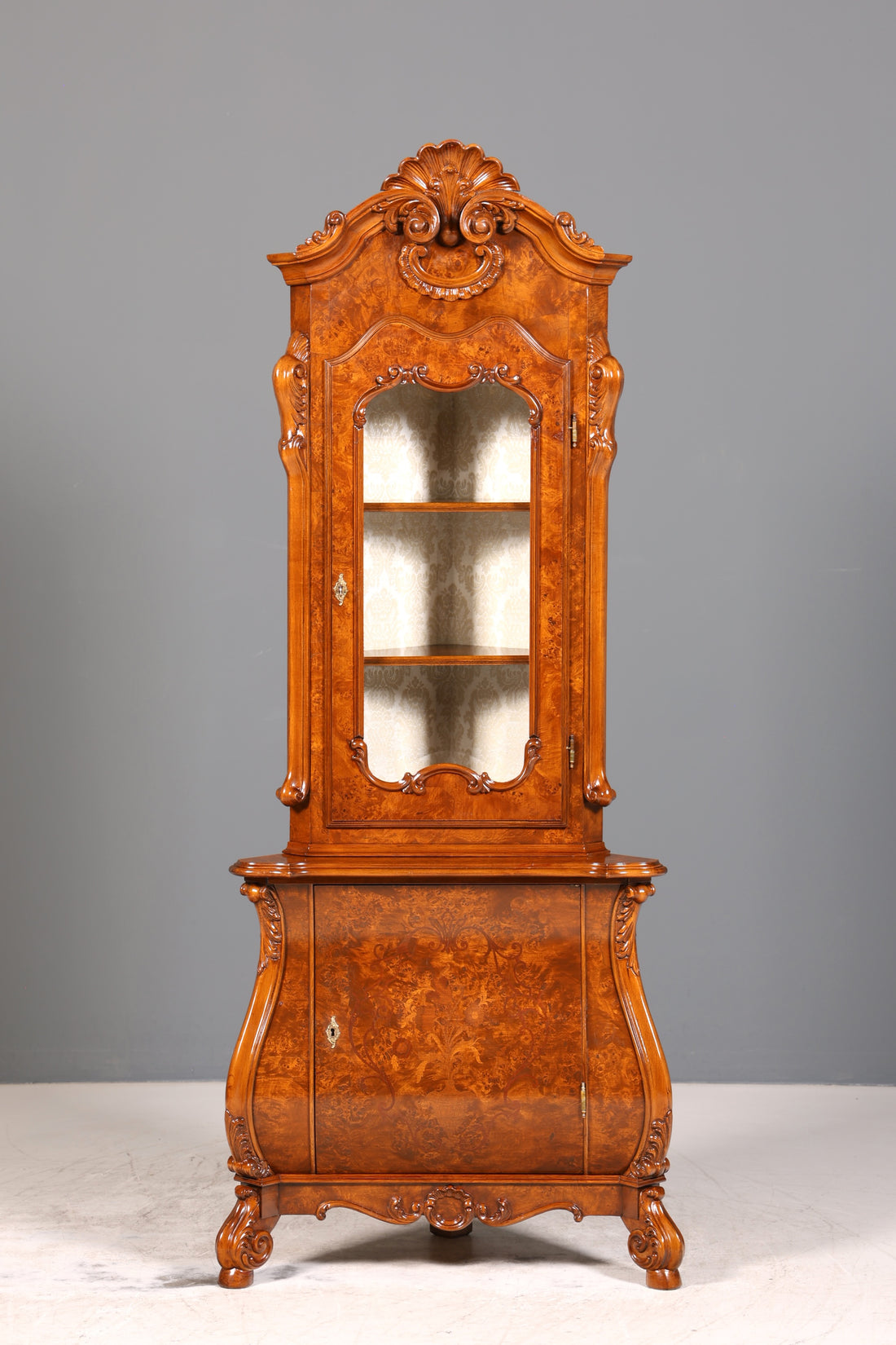 Wunderschöne Barock Eckvitrine echt Holz Chippendale Vitrine Regal Schrank