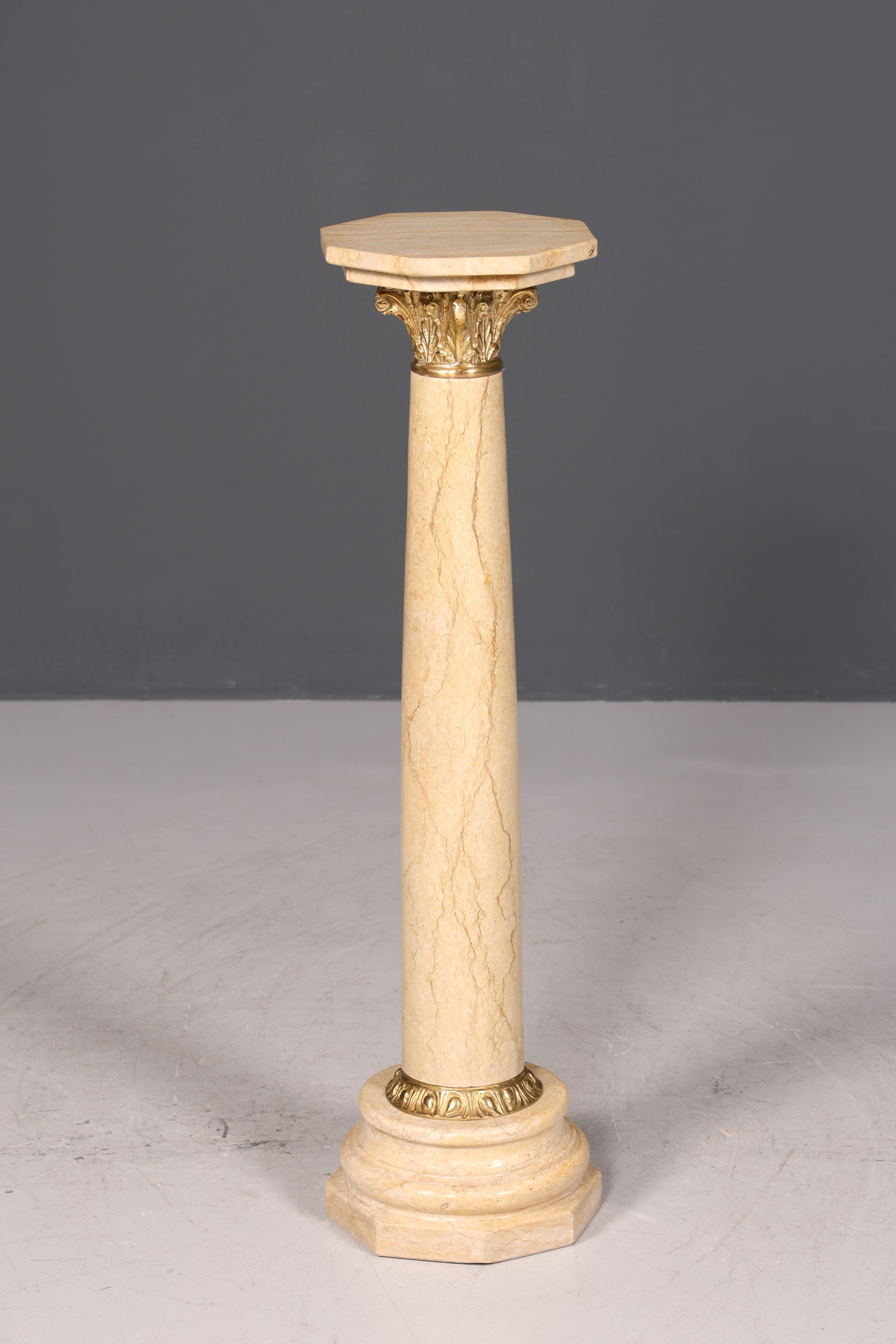 Wunderschöne Barock Stil Säule Louis XV Marmor Blumensäule Naturstein Beige Sockel Ablage 2 von 2