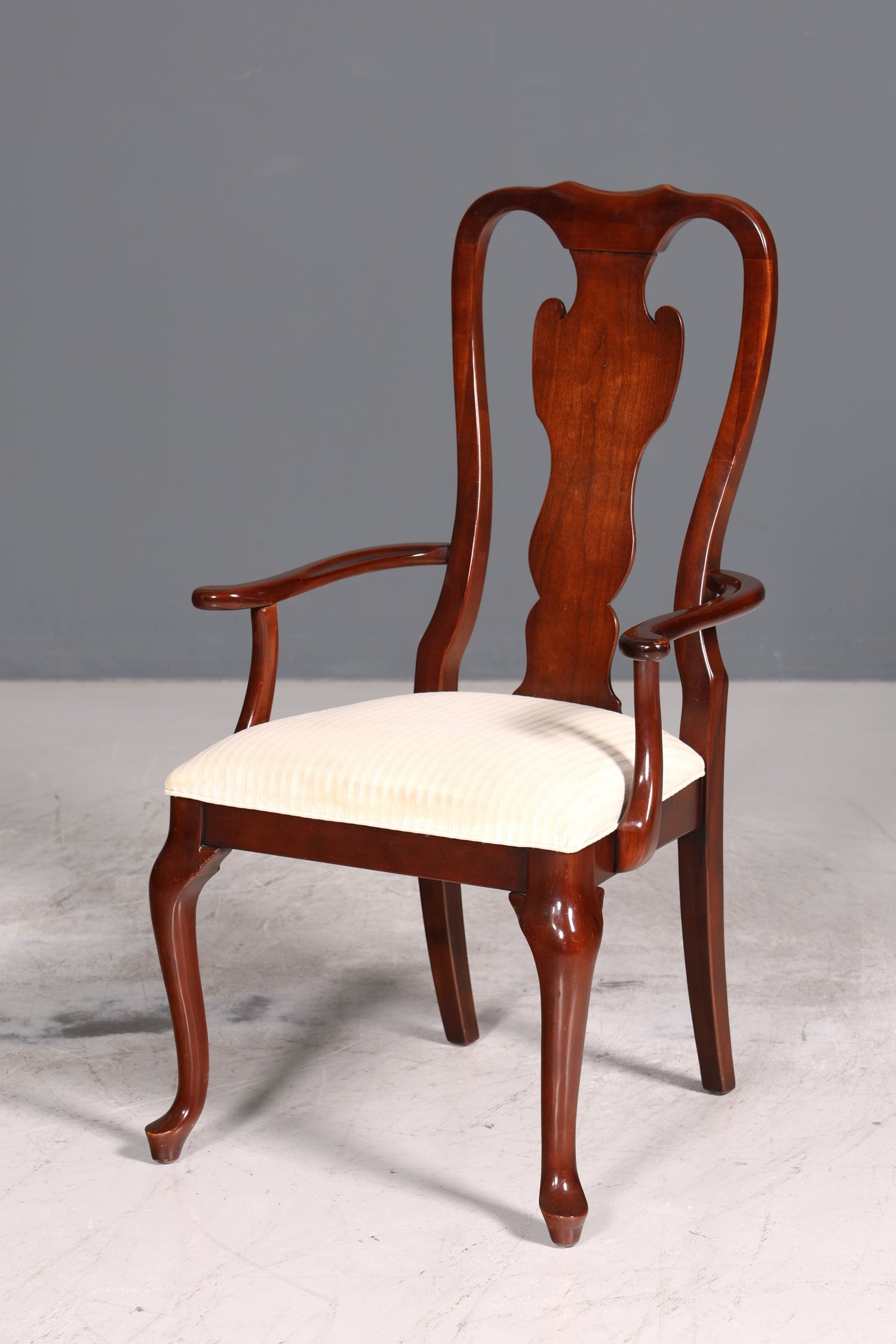 F140 Finish 2v2 DREXEL Wunderschöner Englischer Stuhl UK Küchenstuhl Antik Stil Sekretär Stuhl Polsterstuhl