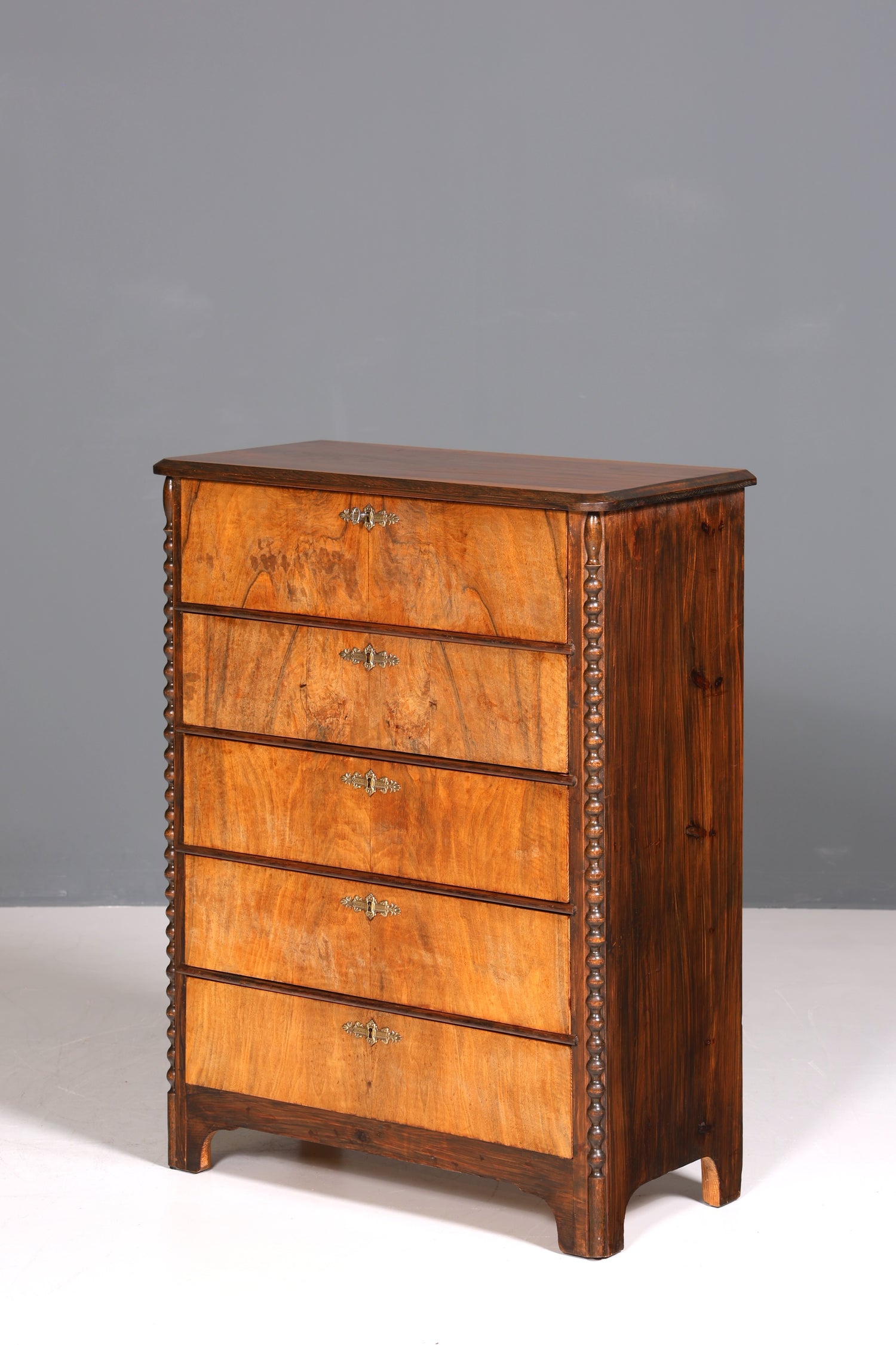 F225 Finish cm Stilvolle Louis Philippe Kommode Nussbaum Gründerzeit Schubladenkommode um 1890