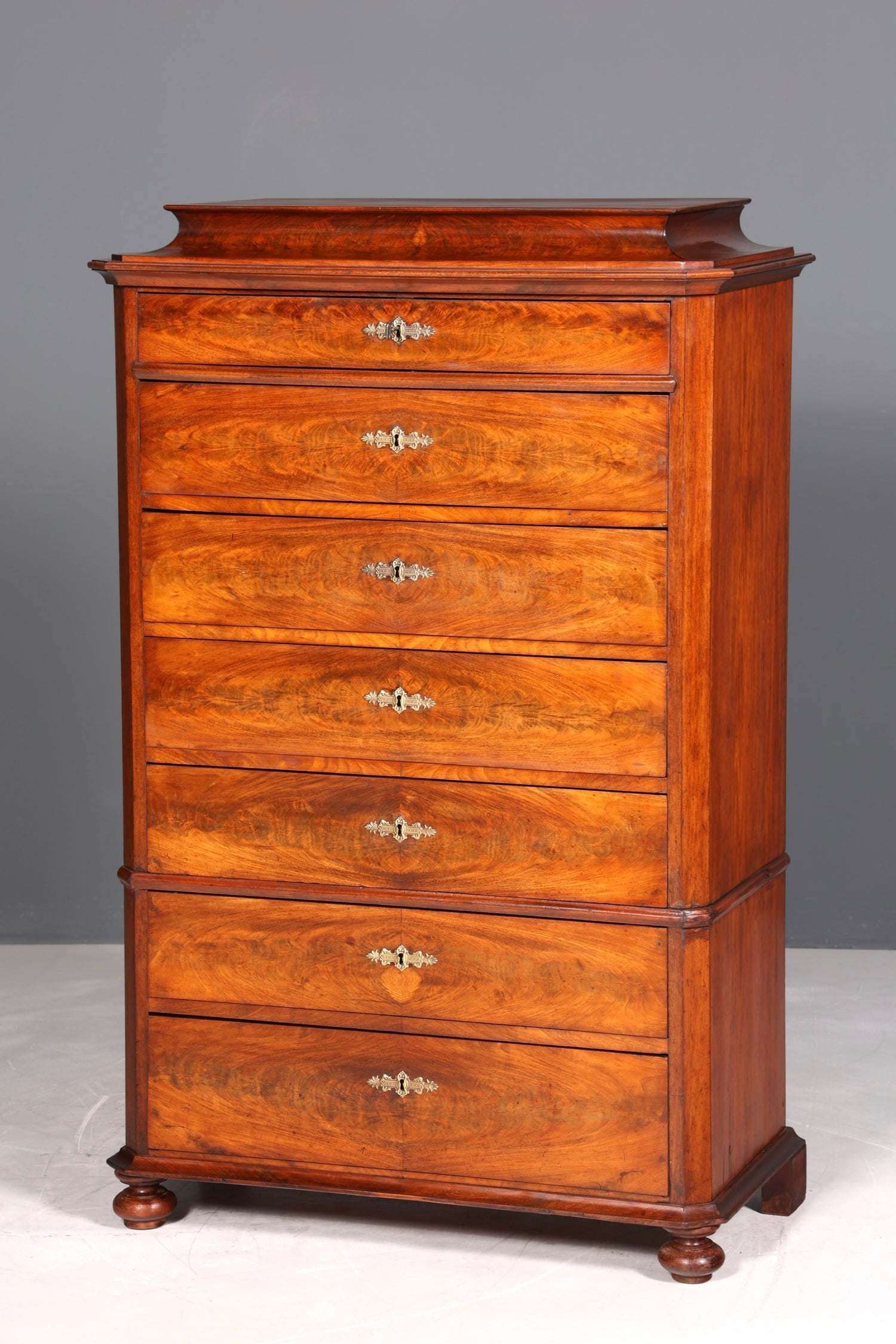 Wunderschöne Louis Philippe Chiffoniere um 1880 Gründerzeit Nussbaum Vertiko Schrank Semainier