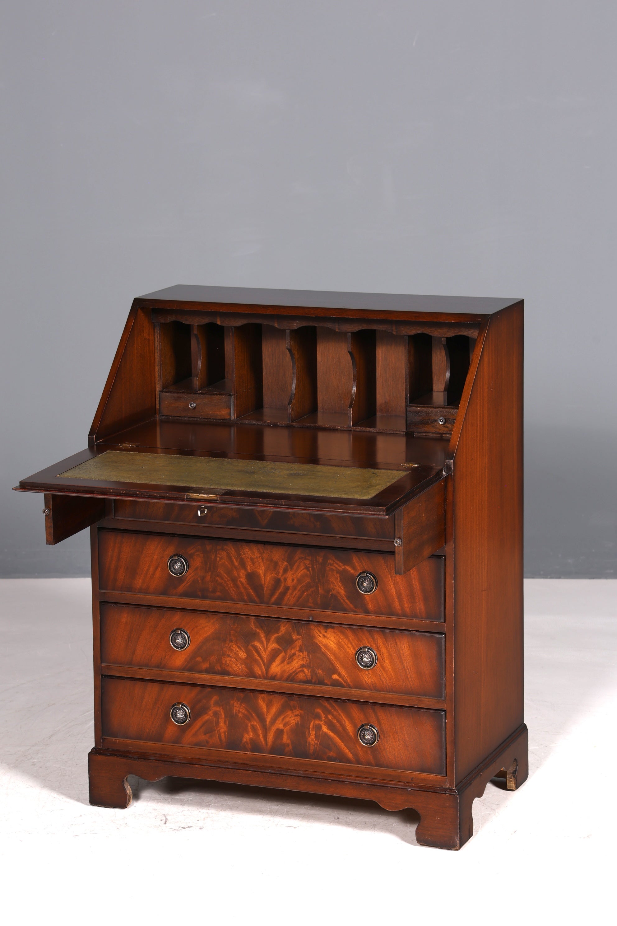 Wunderschöner Englischer Sekretär echt Lederauflage Schreibkommode Mahagoni Schreibtisch Kommode