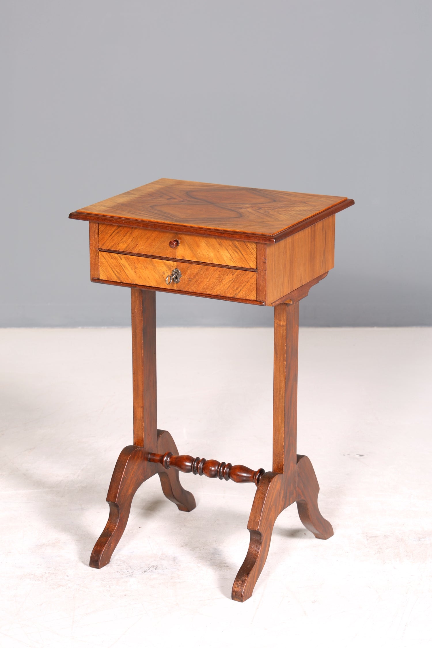 Stilvoller Gründerzeit Beistelltisch Louis Philippe Nähtisch Antik Ablagetisch um 1880