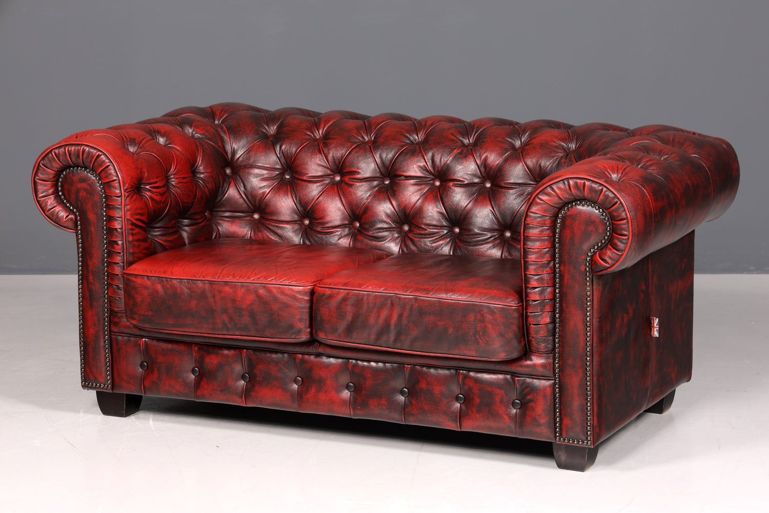 Wunderschönes Original Chesterfield 2er Sofa Englisch Oxblood Leder 2- Sitzer Couch 2 von 2