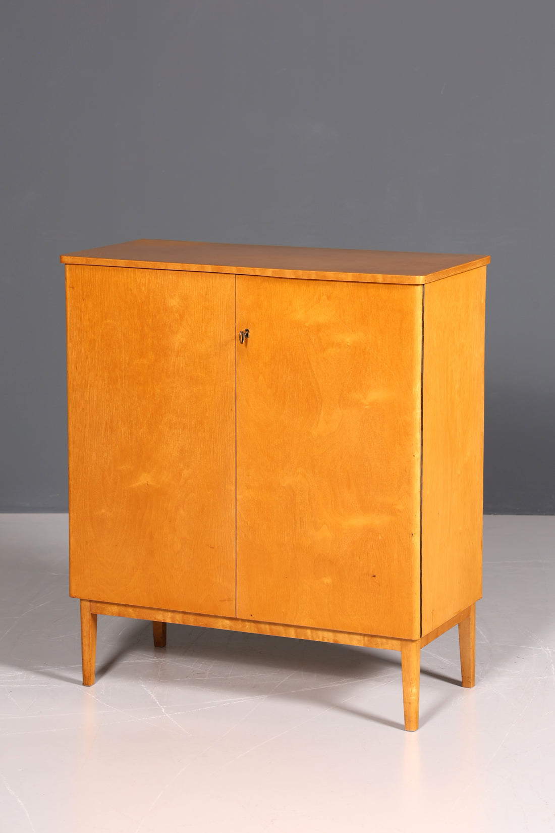 Stilvoller Mid Century Schrank 60er Jahre Wäscheschrank Aktenschrank Kommode