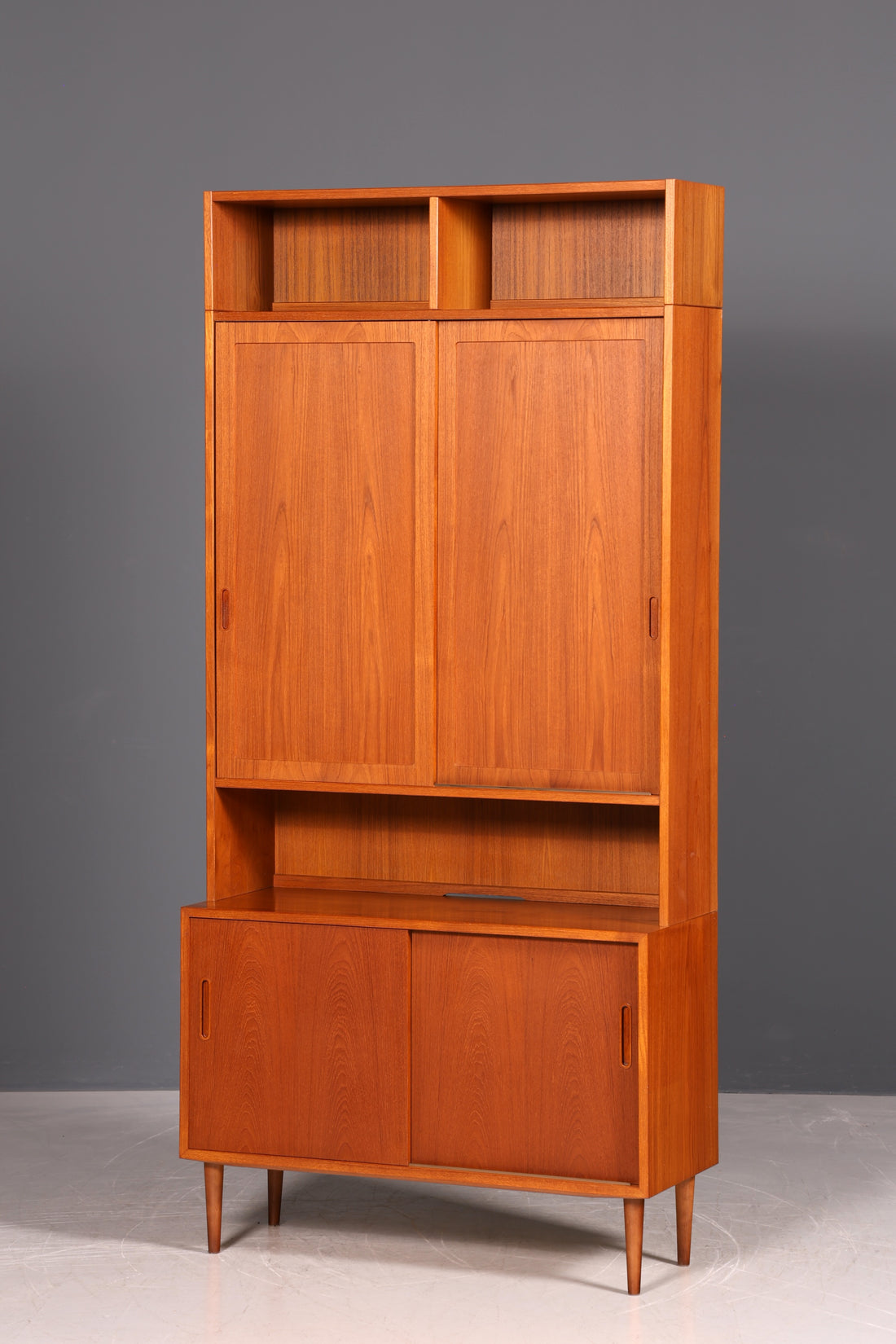 G295 Finish Schlichtes Mid Century Bücherregal Danish Design Schrank Retro Kommode Schiebetür Regal Vintage (Kopie 2)