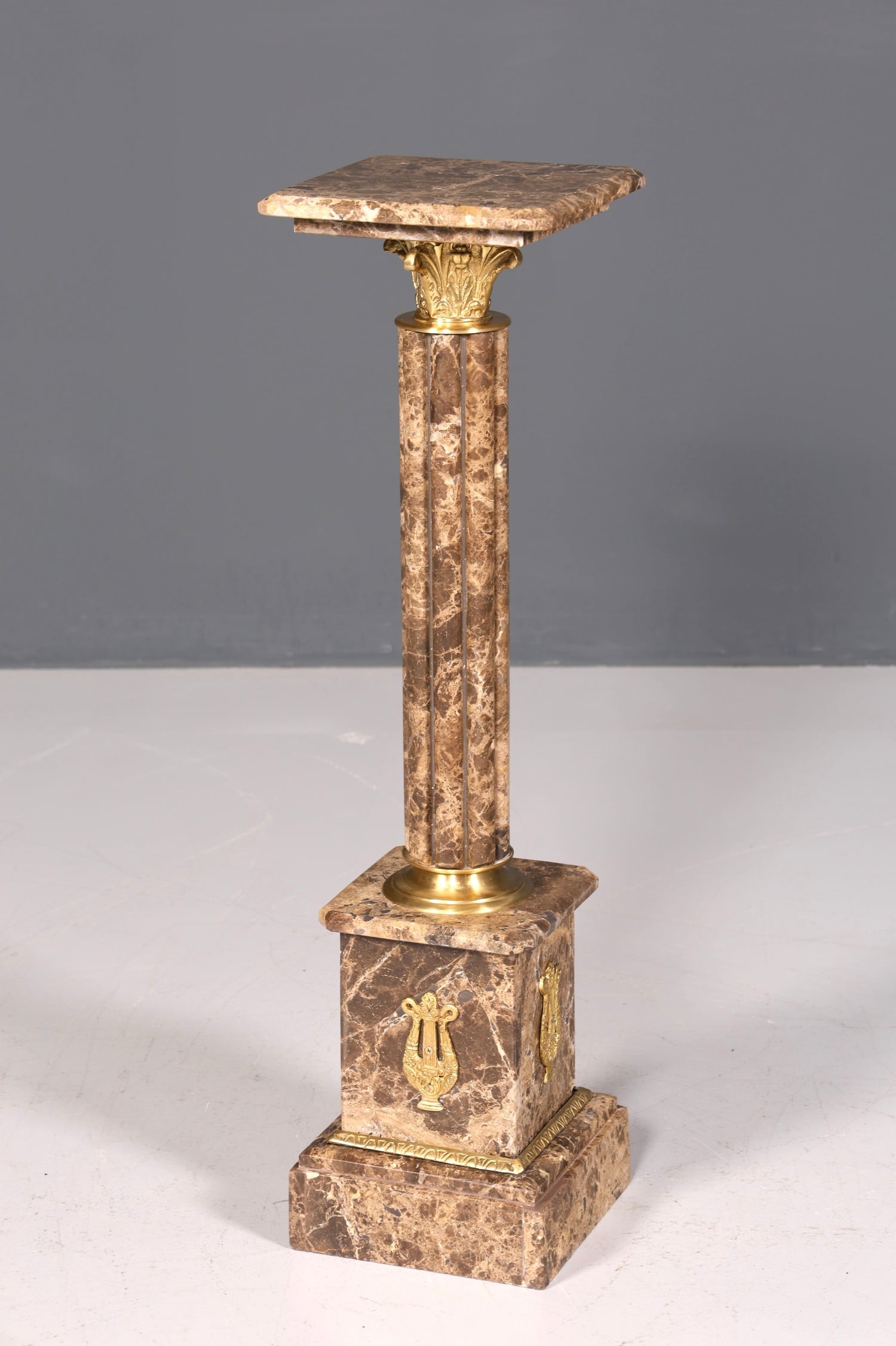 Edle Barock Stil Säule Marmor Louis XV Blumensäule Naturstein Sockel Ablage