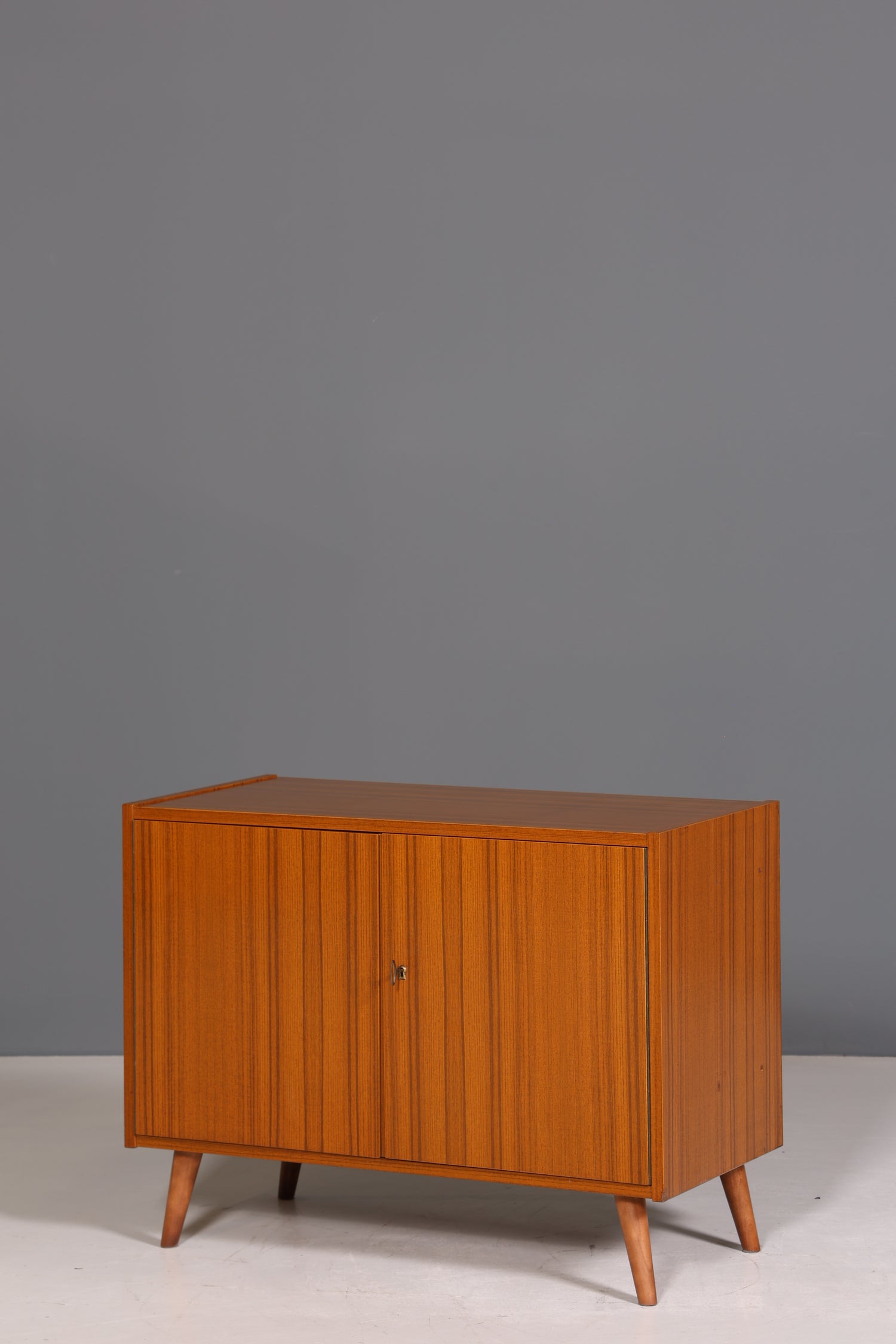 Wunderschöne Mid Century Kommode Vintage TV Sideboard Schrank