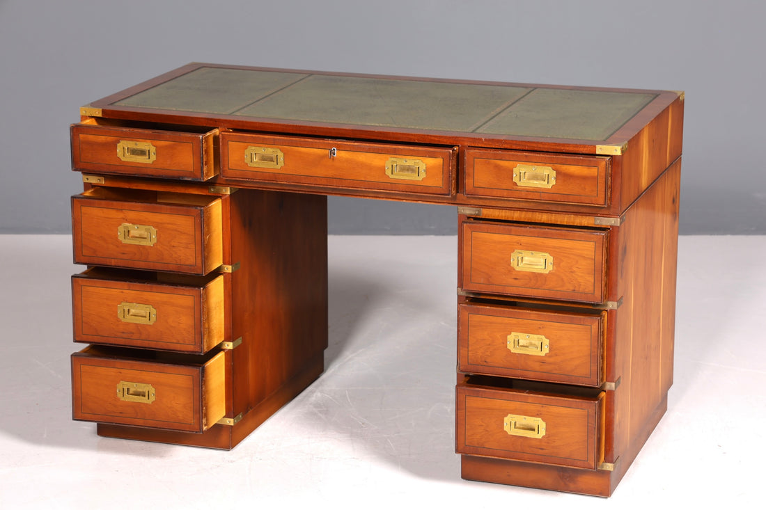 Edler Maritimer Schreibtisch Englischer Military Chest Bürotisch Office Table mit echt Lederauflage