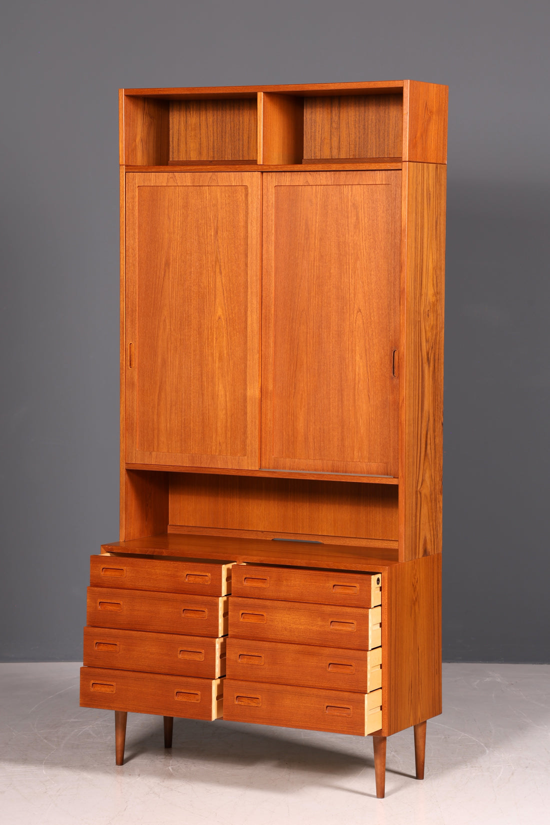 G294 Finish Schlichtes Mid Century Bücherregal Danish Design Schrank Retro Kommode Schiebetür Regal Vintage (Kopie)