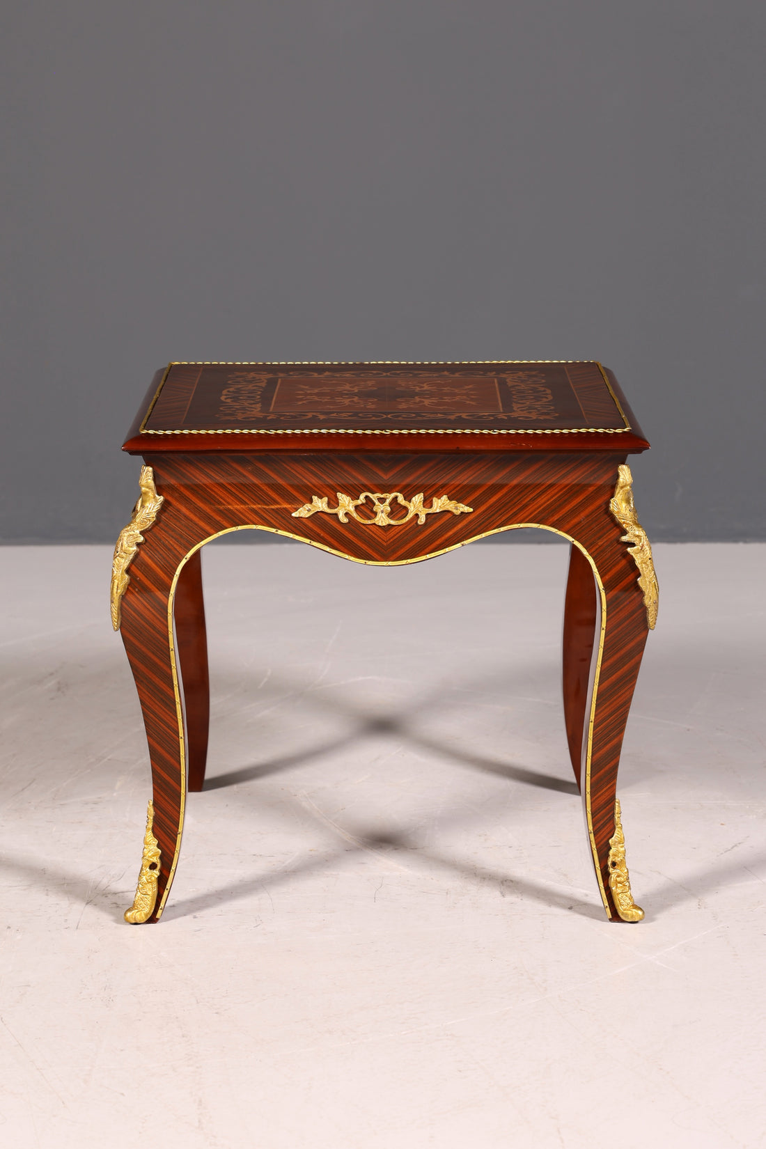 Wunderschöner Barock Stil Louis XV Couchtisch Antik Stil Ablagetisch Beistelltisch