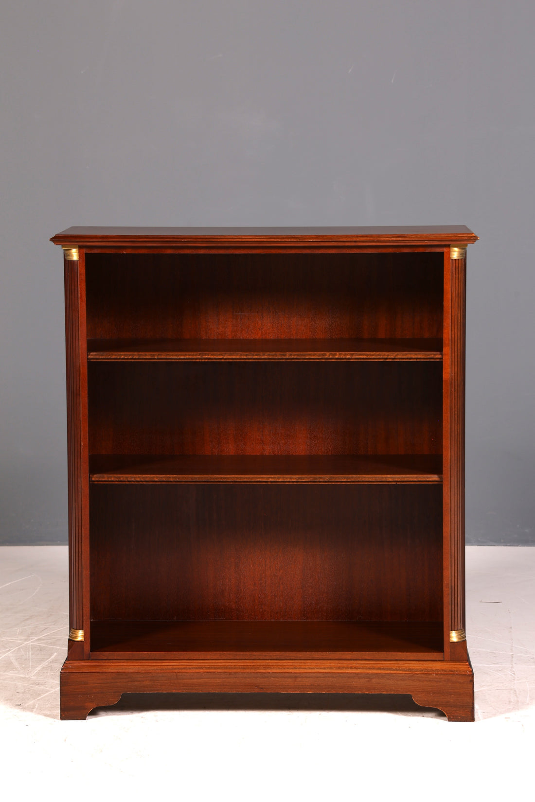 Wunderschönes Englisches Bücherregal Antik Regal Mahagoni Bookshelf Buchablage 60s