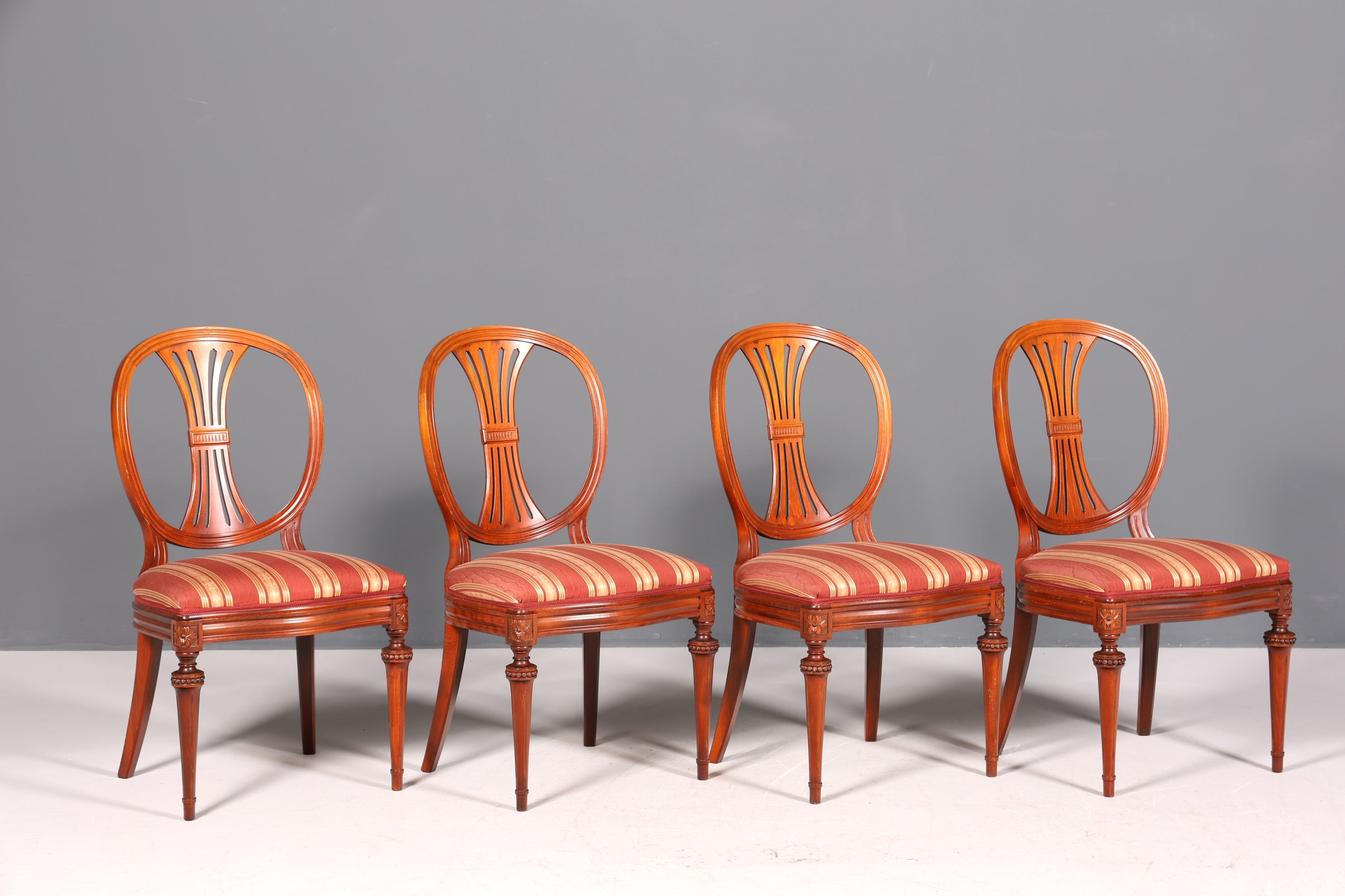 4x Edle Englische Stühle Englisch Dining Chairs Antik 60er Jahre Küchenstühle Stuhlset