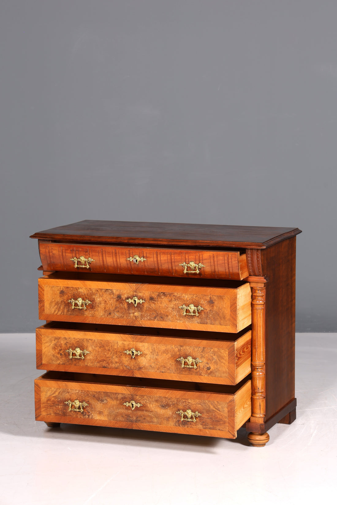 Wunderschöne Gründerzeit Kommode Louis Philippe Nussbaum Schubladen Kommode Sideboard um 1880