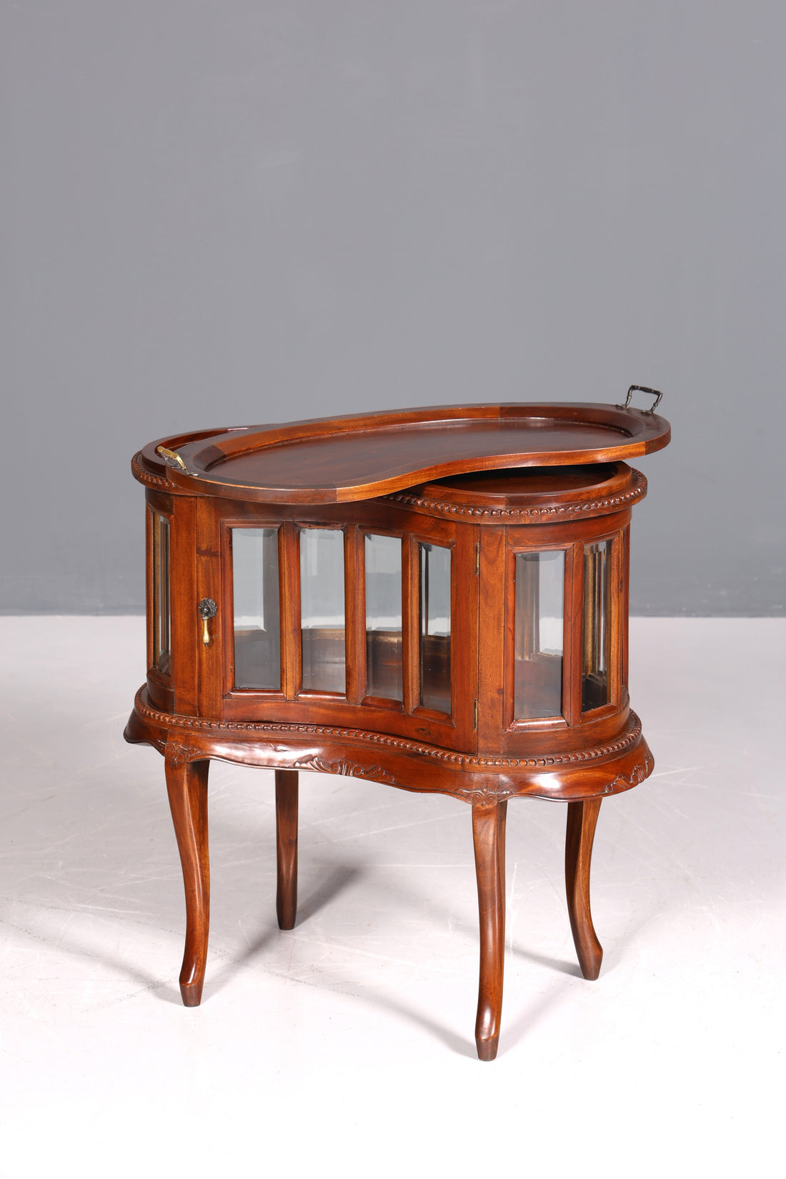 Wunderschöner filigraner Chippendale Barschrank echt Holz Teeschrank im Jugendstil Vitrine