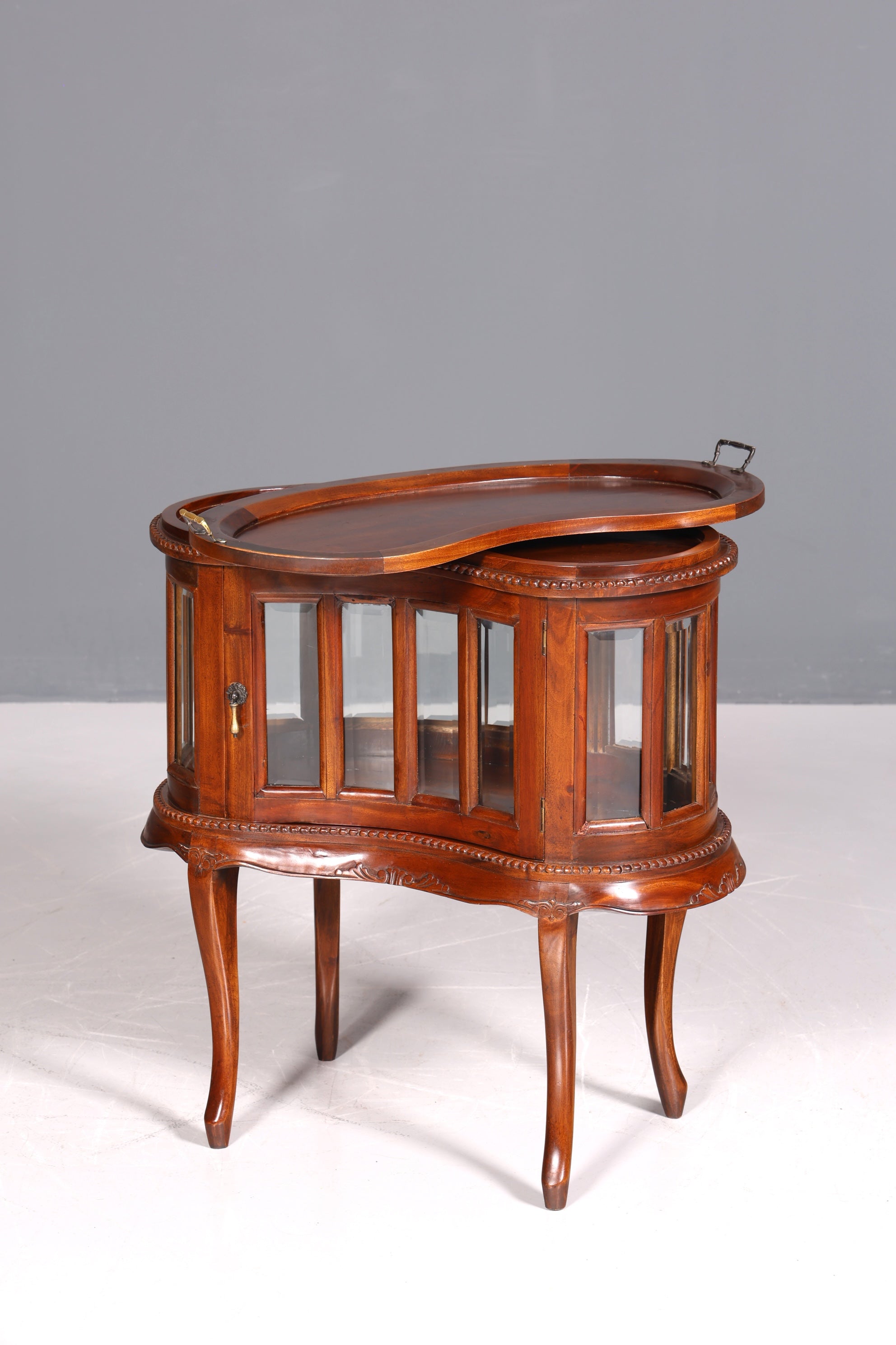 Wunderschöner filigraner Chippendale Barschrank echt Holz Teeschrank im Jugendstil Vitrine