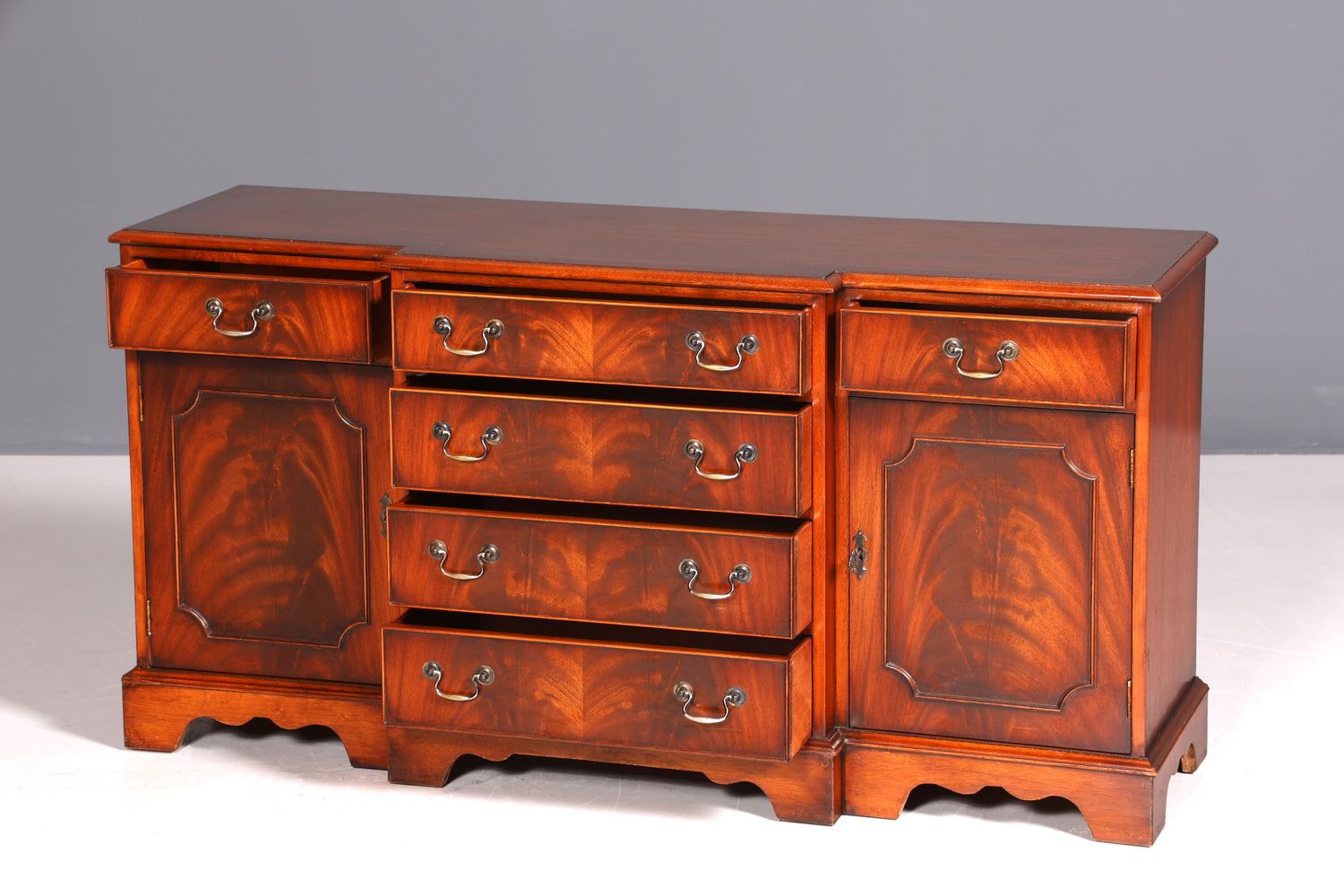 Wunderschönes Englisches Sideboard Mahagoni Schrank Antik 60s Buffetschrank Kommode
