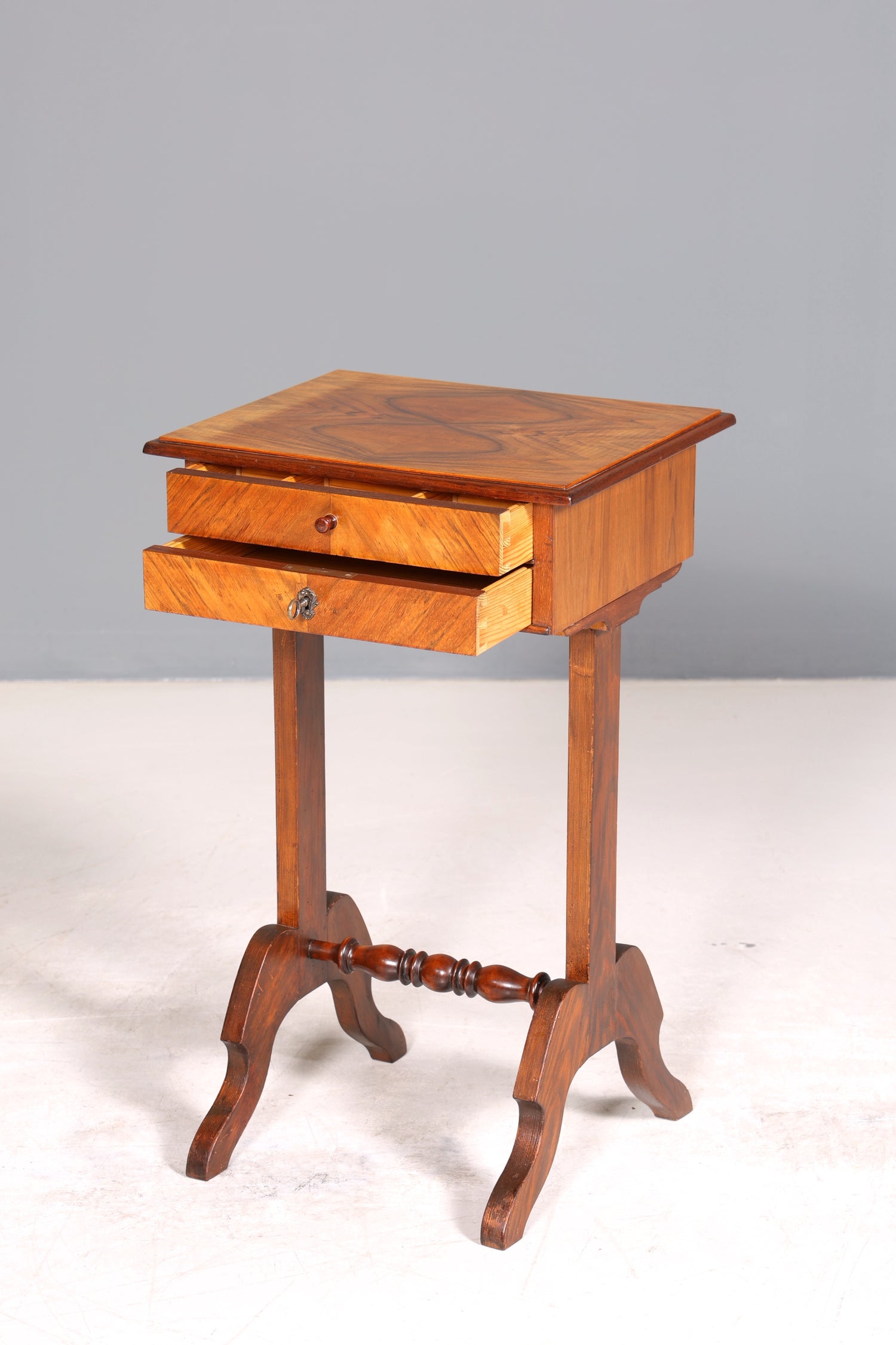Stilvoller Gründerzeit Beistelltisch Louis Philippe Nähtisch Antik Ablagetisch um 1880