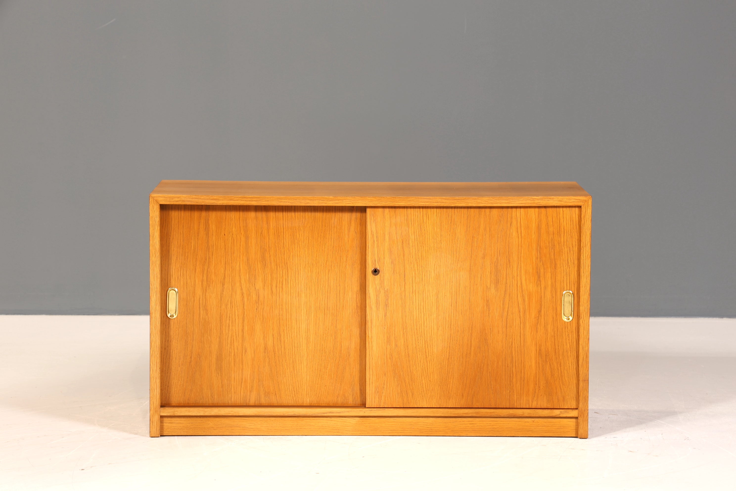 Wunderschöne Mid Century Kommode Vintage Schiebetür WB Schrank 60er Jahre 1 von 4