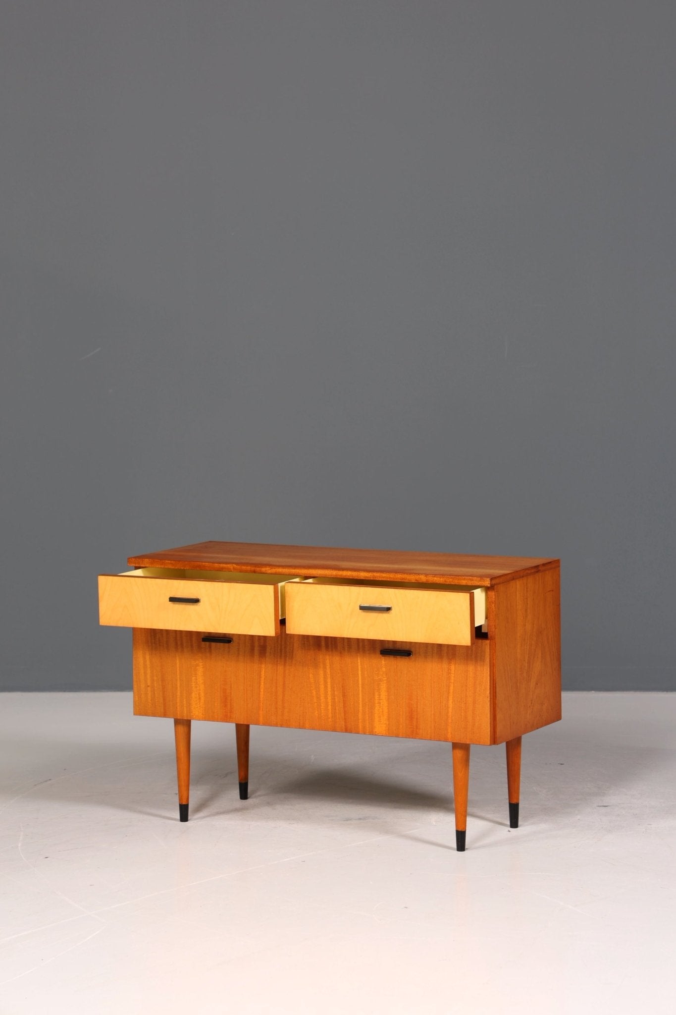 Wunderschönes Mid Century Kommode Vintage TV Sideboard 60s Schrank Flurkommode Klappschrank