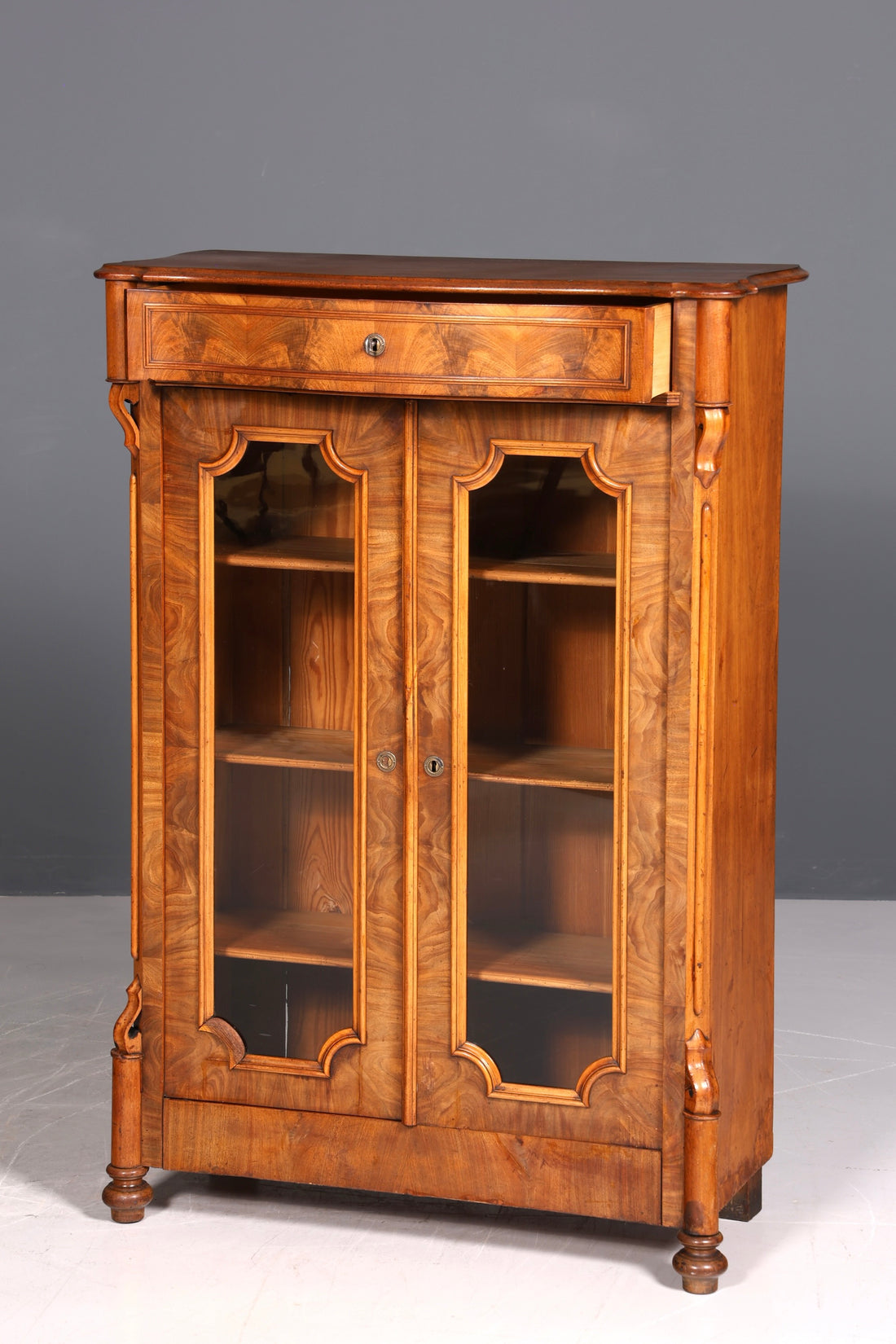 Traumhafte Louis Philippe Vitrine Antik Biedermeier Schrank echt Holz um 1880