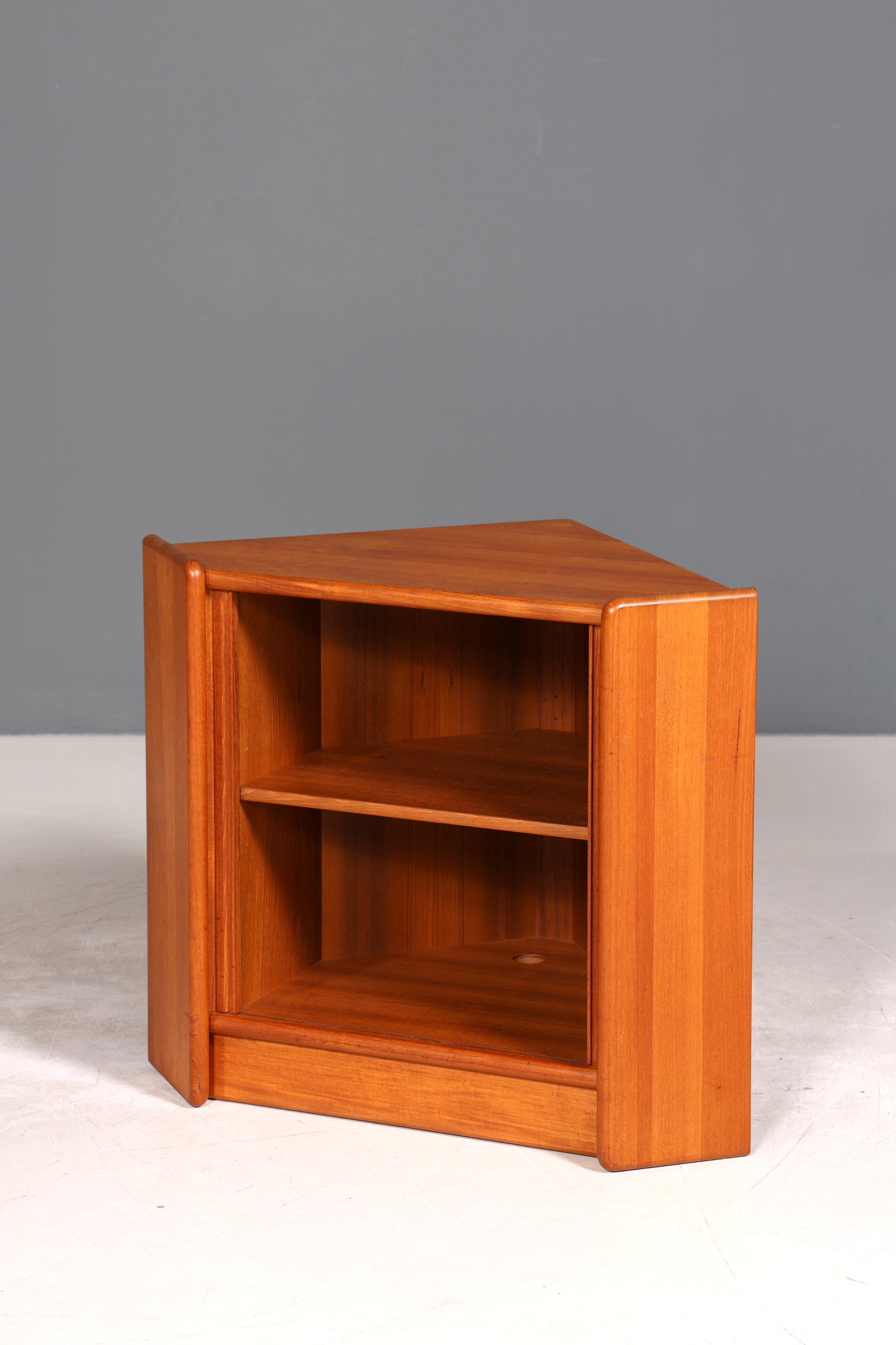 Wunderschöner Mid Century Eckschrank Original Dyrlund Schrank Danish Design Teak Holz Regal 60s