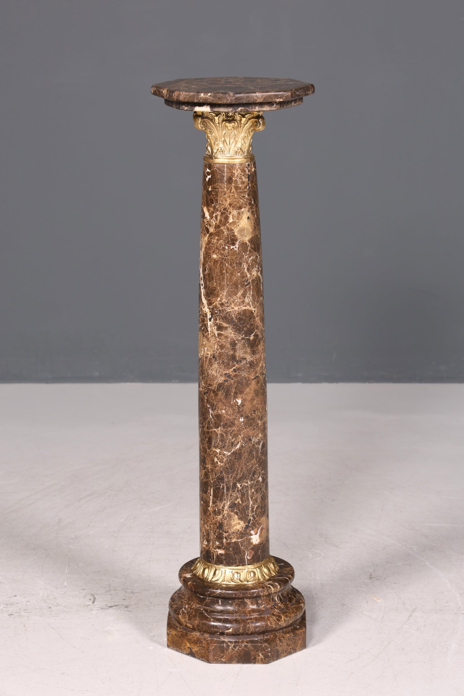 Wunderschöne Barock Stil Säule Louis XV Marmor Blumensäule Naturstein Braun Sockel Ablage 1 von 2