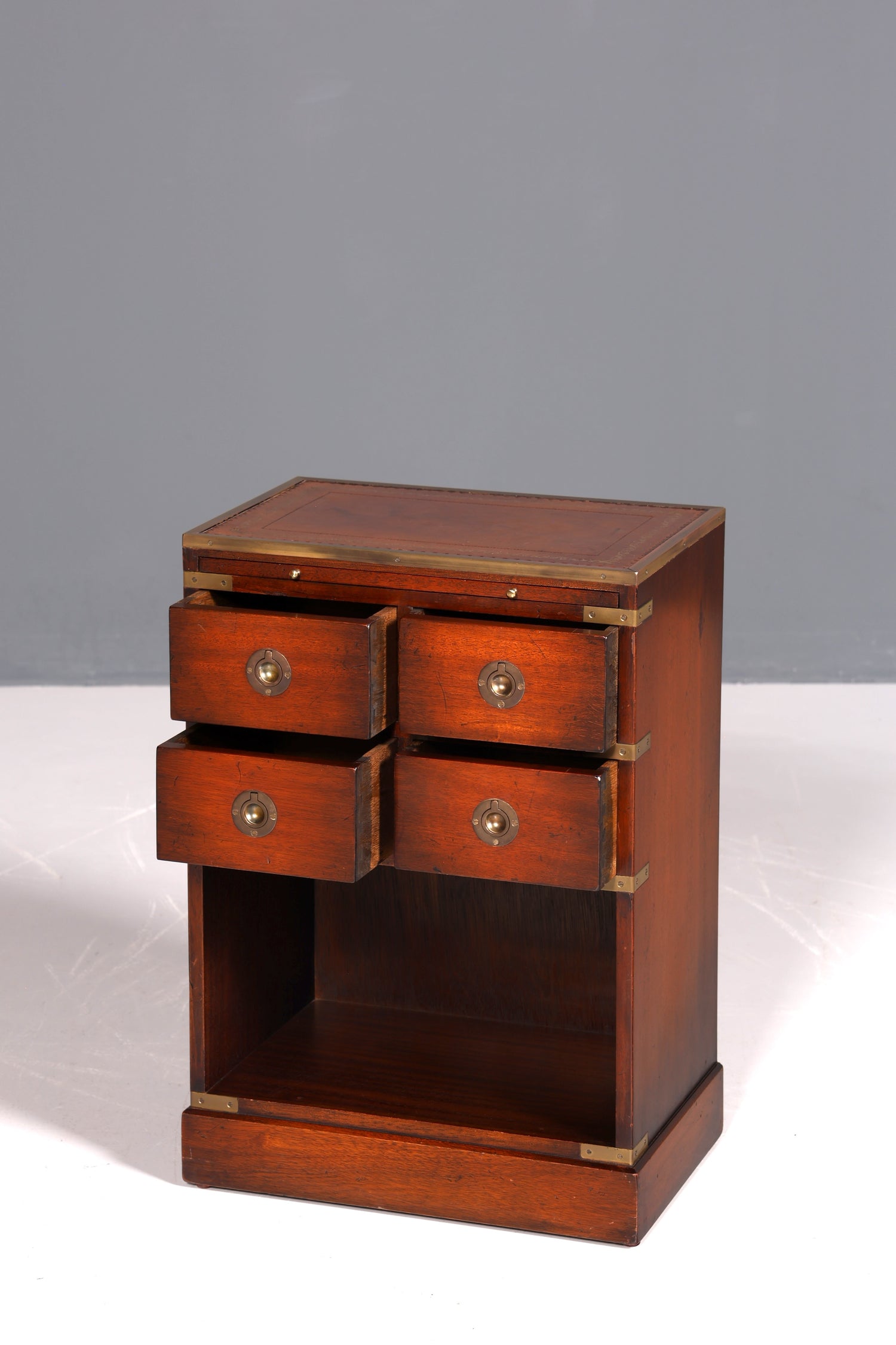 Traumhafte Maritime Kommode Englischer Schiffs Nachttisch Englisch Antik Ablagetisch 2 von 2