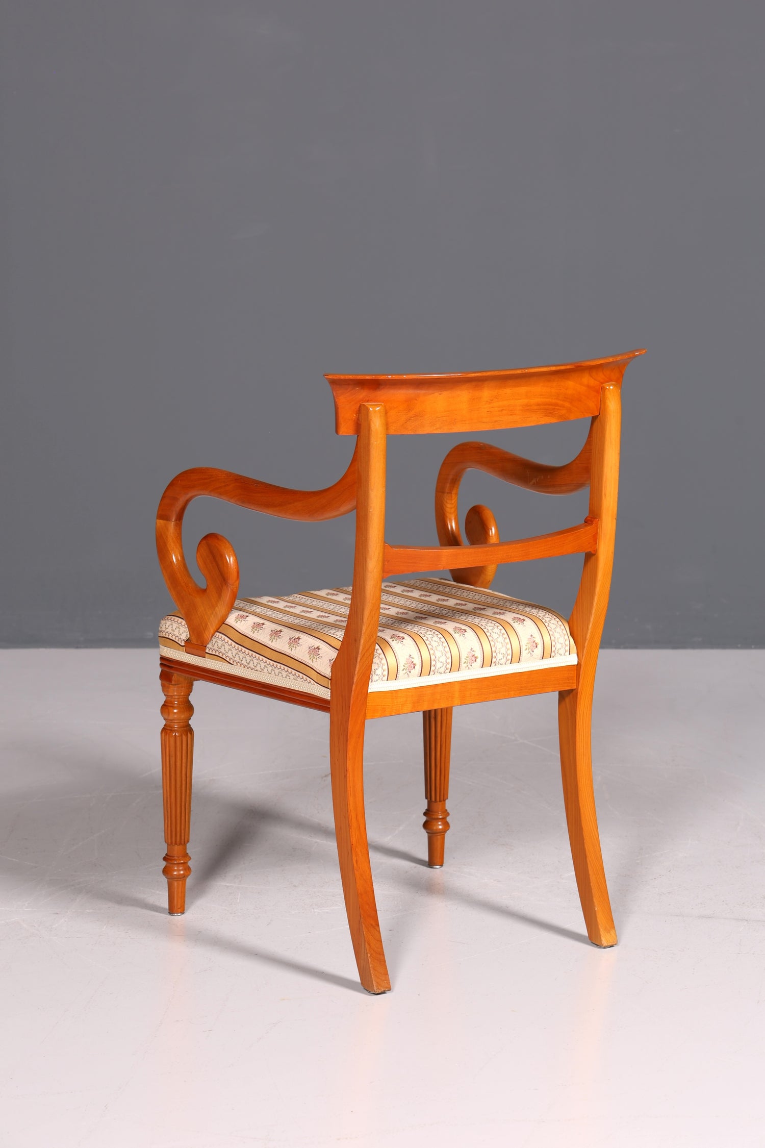 Wunderschöner Englischer Stuhl UK Küchenstuhl Antik Biedermeier Stil Eibe Sekretär Stuhl Polsterstuhl