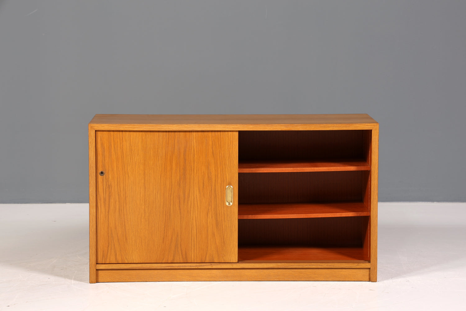 Wunderschöne Mid Century Kommode Vintage Schiebetür WB Schrank 60er Jahre 3 von 4