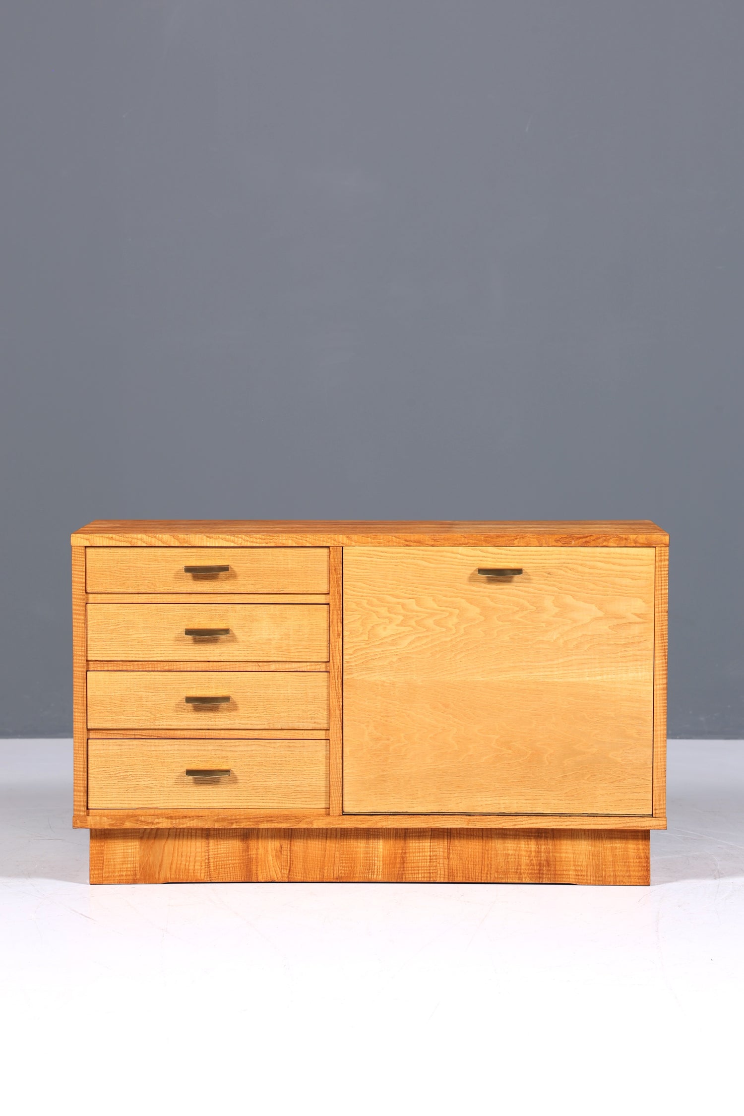 Traumhaftes Mid Century Sideboard Vintage TV Kommode 60s Klapp Schrank Flurkommode Klappschrank