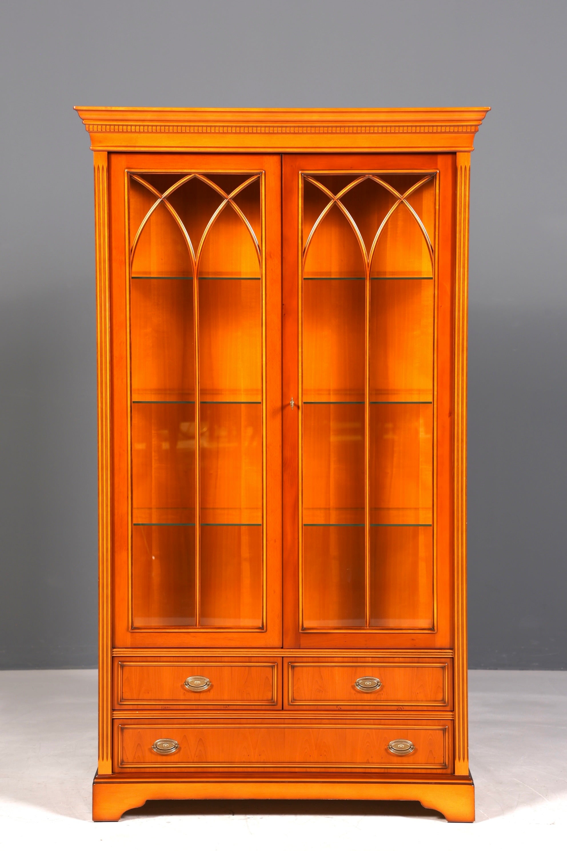 Wunderschöne Englische Vitrine Eibe Bücherschrank Buffet Antik Stil Glasvitrine