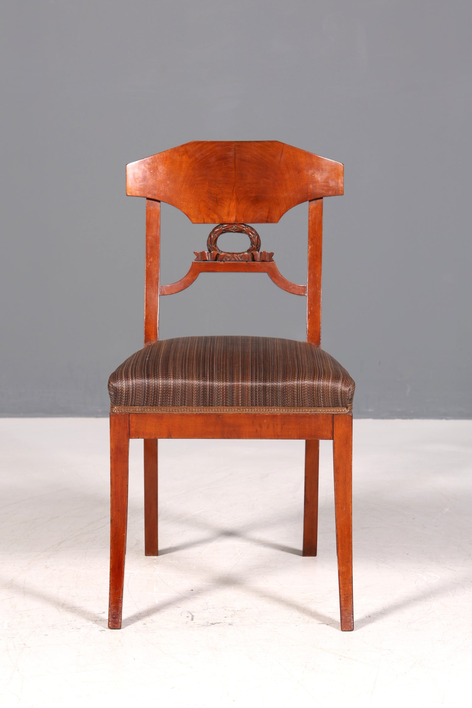 Traumhafter Biedermeier Stuhl Antik Küchenstuhl echt Holz Sekretär Stuhl Esszimmer Stuhl 2 von 2