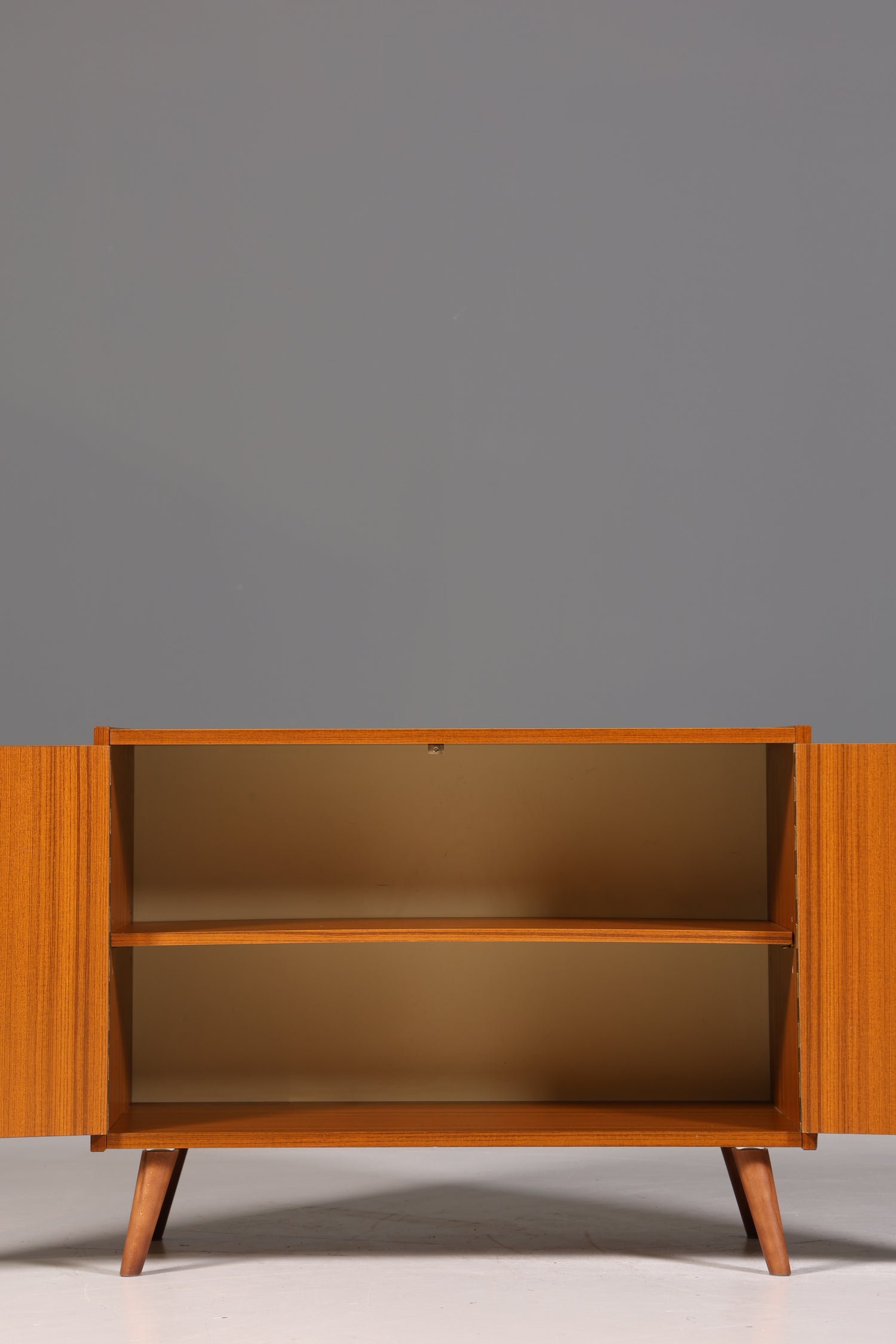 Wunderschöne Mid Century Kommode Vintage TV Sideboard Schrank