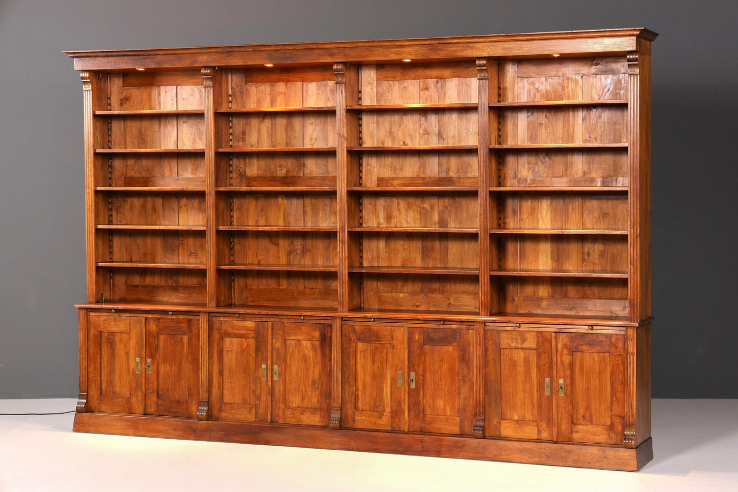 Traumhaftes XXL massiv Holz Regal Kolonial Schrank Antik Stil Bücherregal Kommode Bibliothek Bücherwand