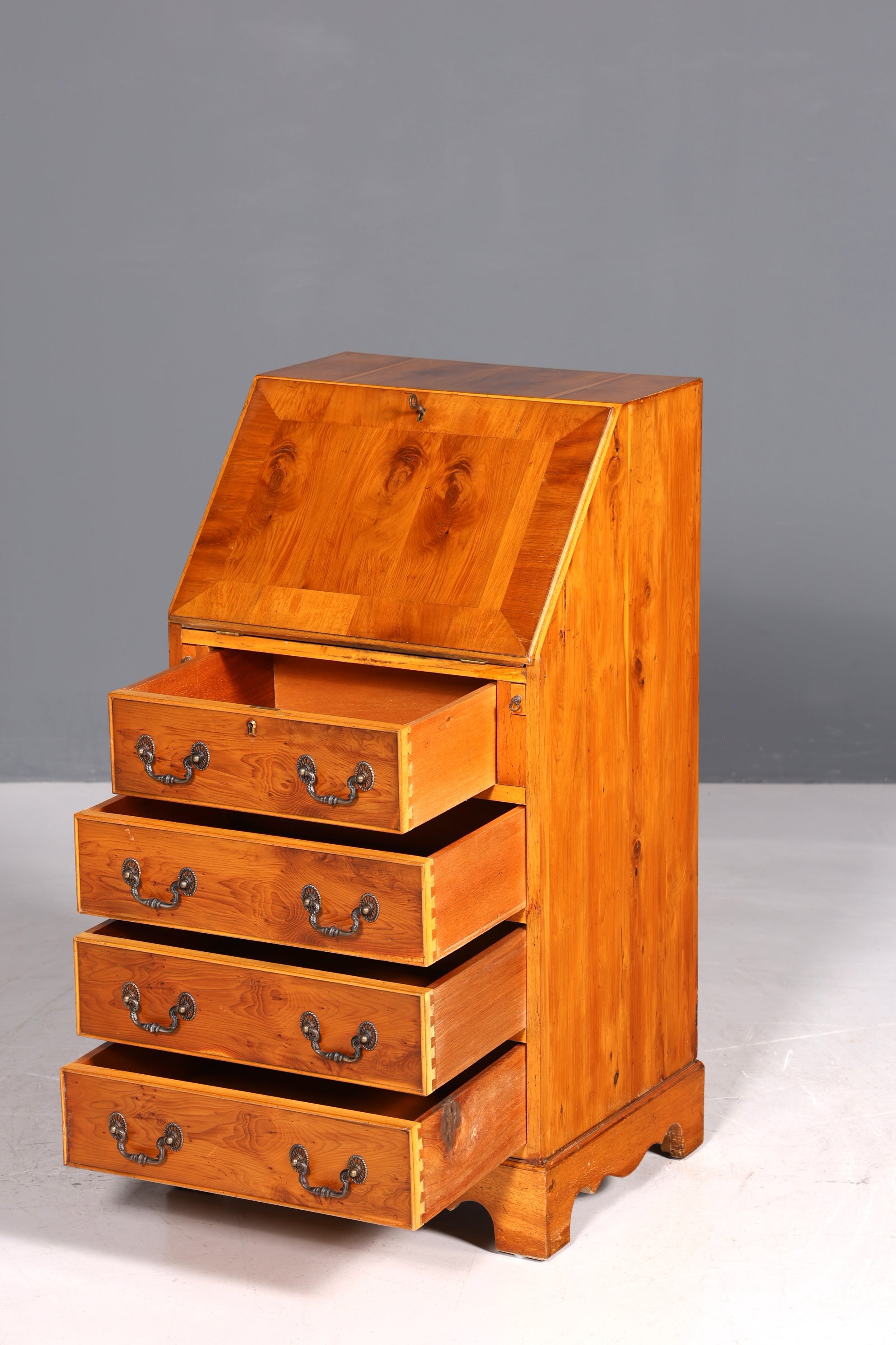 Schlichter Englischer Sekretär Englisch Schreibtisch Desk Bürotisch echt Lederauflage 60s Office Table