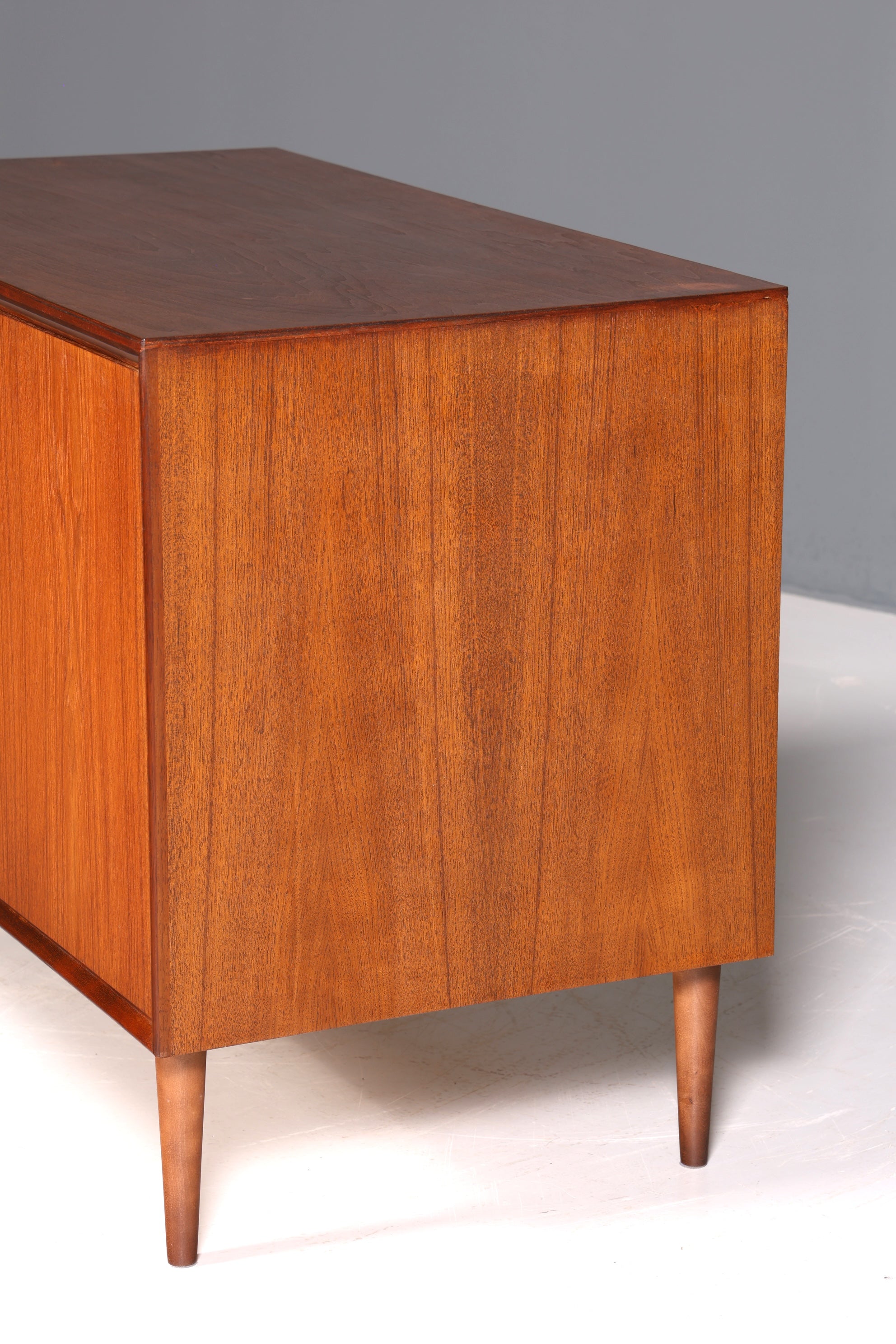 Wunderschöne Mid Century Kommode Vintage Schrank Retro Flur Kommode 60s Sideboard 2 von 2