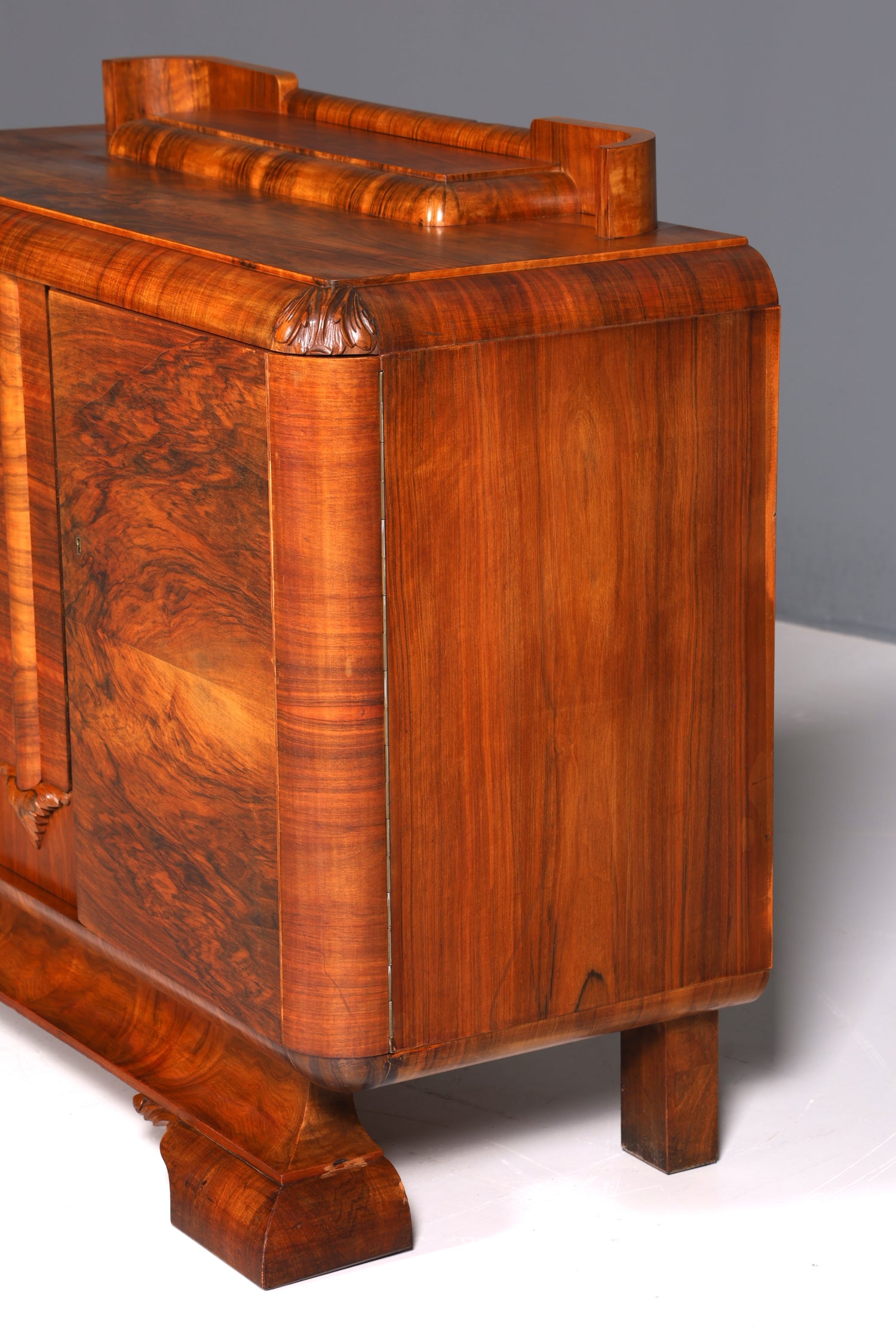Wunderschöner Original Art Deco Schrank Nussbaum Sideboard massiv Holz Antik Anrichte
